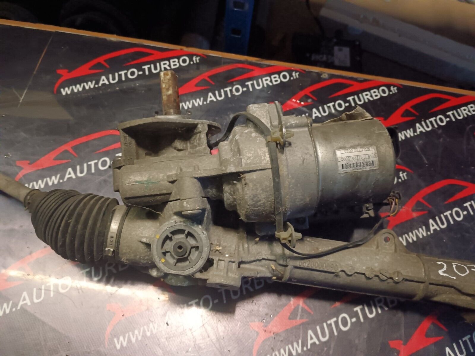 CREMAILLERE DE DIRECTION ASSISTE PEUGEOT 207 REFERENCE: 6700001320D