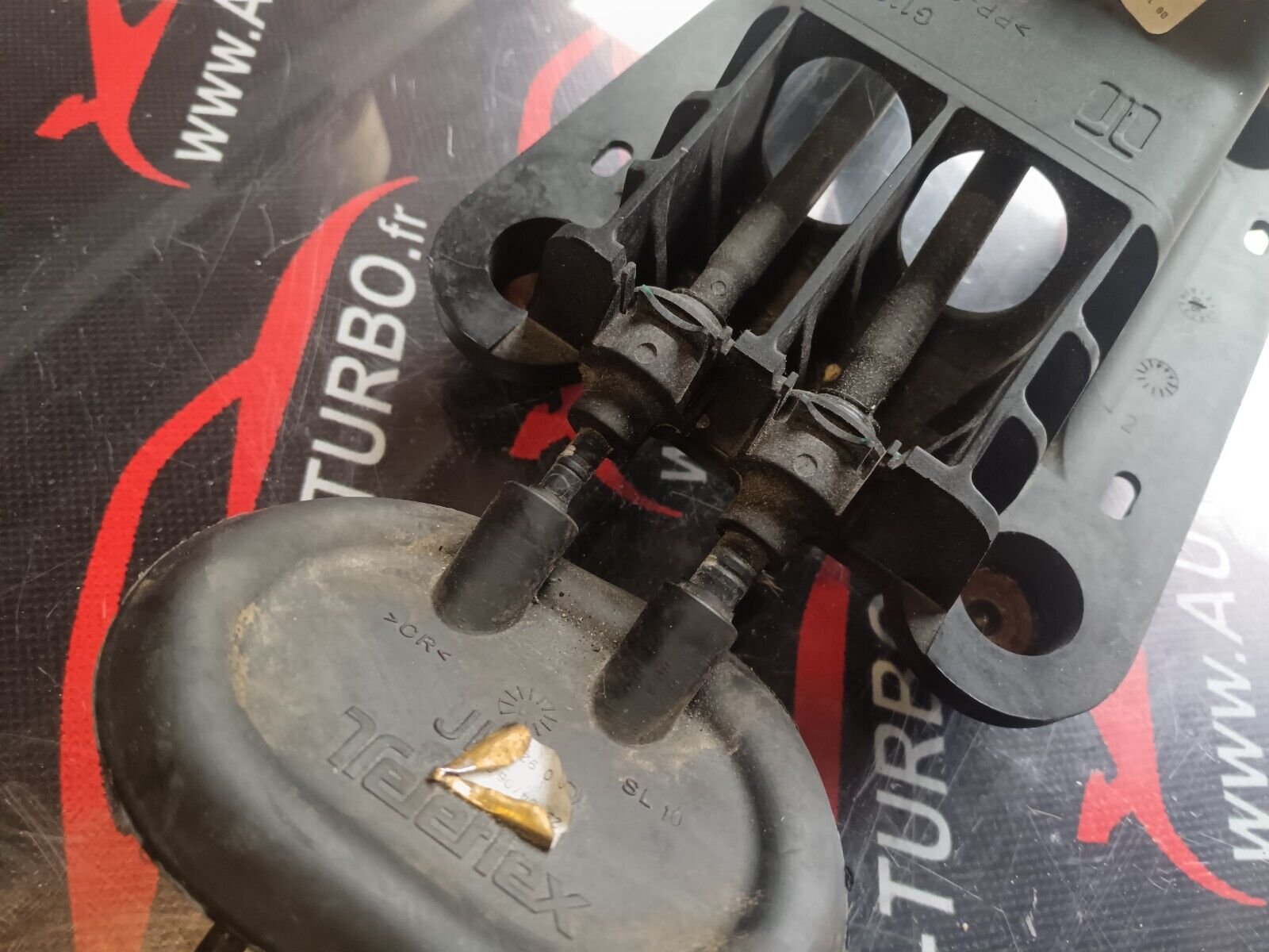 LEVIER DE VITESSE PEUGEOT 207 REFERENCE: 9654072180