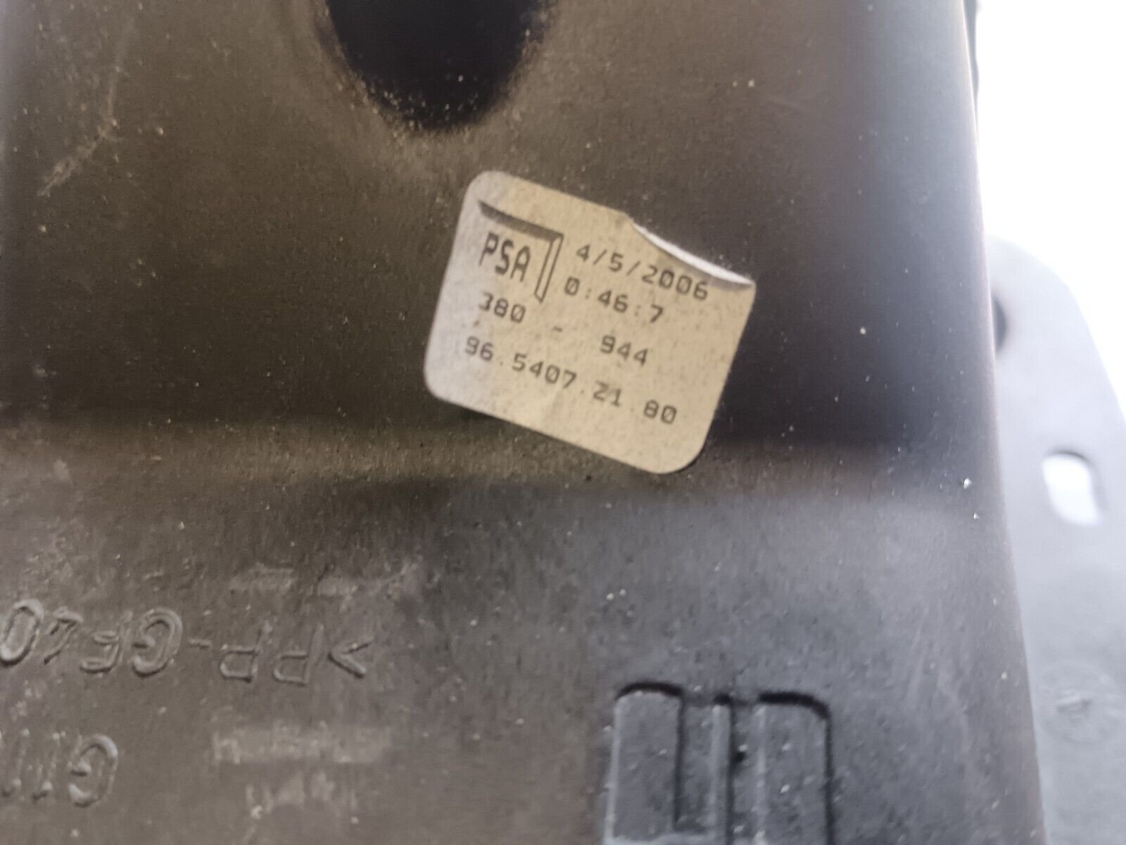 LEVIER DE VITESSE PEUGEOT 207 REFERENCE: 9654072180