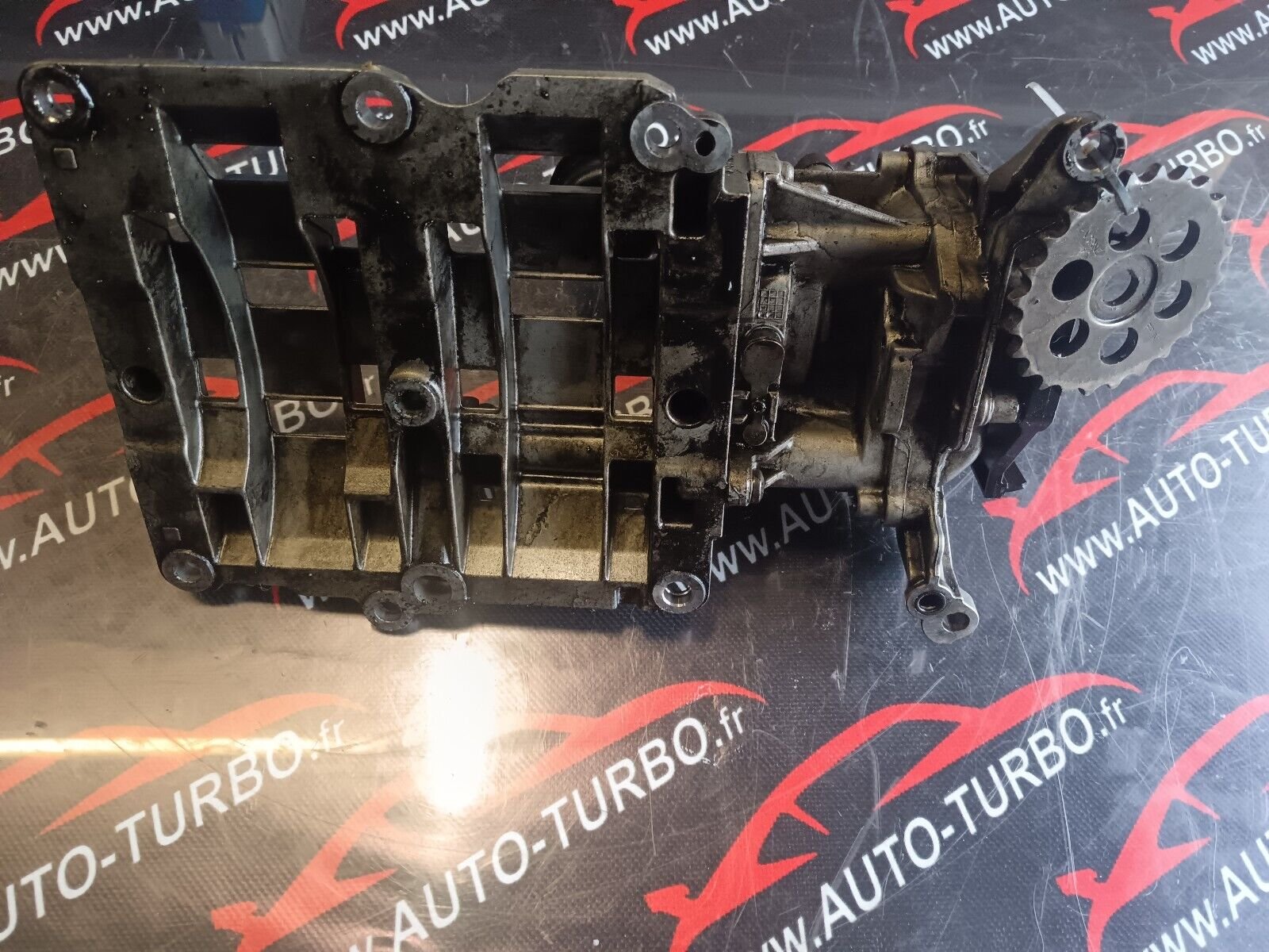 POMPE A HUILE BMW SERIE 5 2.0D REFERENCE: 781082303