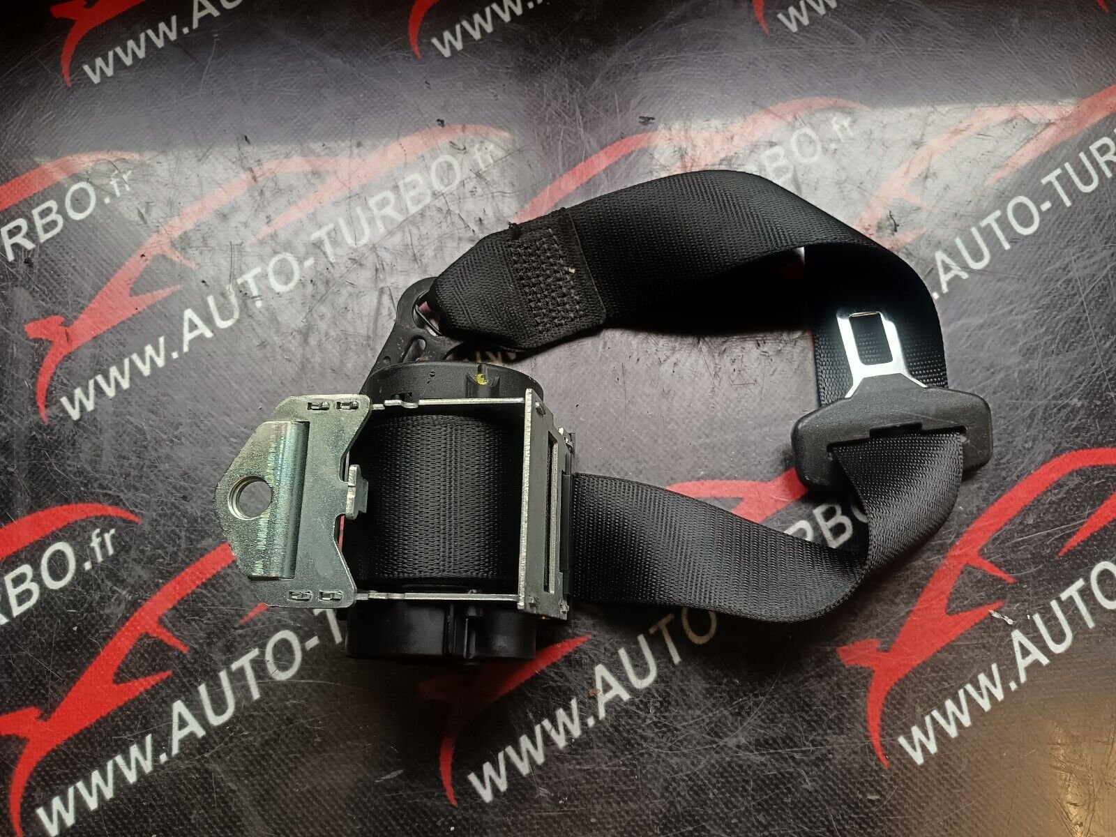 CEINTURE DE SECURITE  ARRIERE GAUCE DROITE  BMW SERIE 1 E87 607051100B