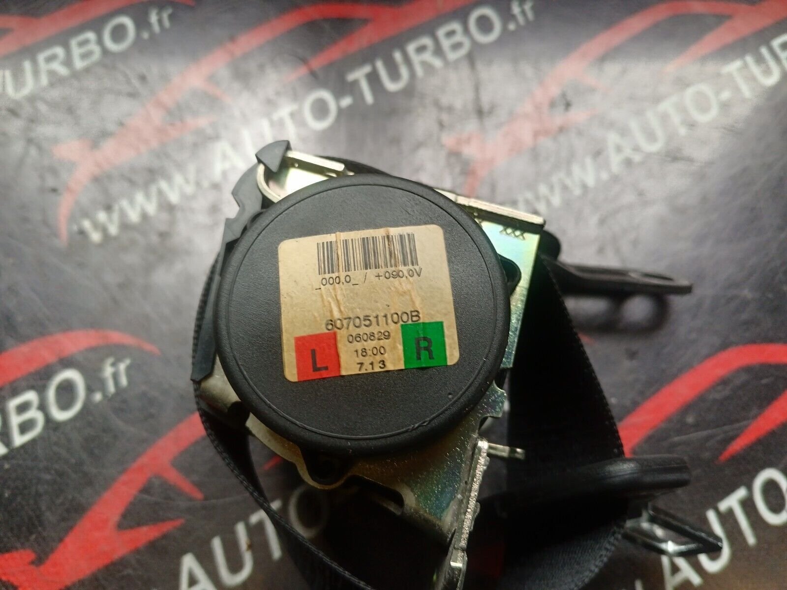 CEINTURE DE SECURITE  ARRIERE GAUCE DROITE  BMW SERIE 1 E87 607051100B