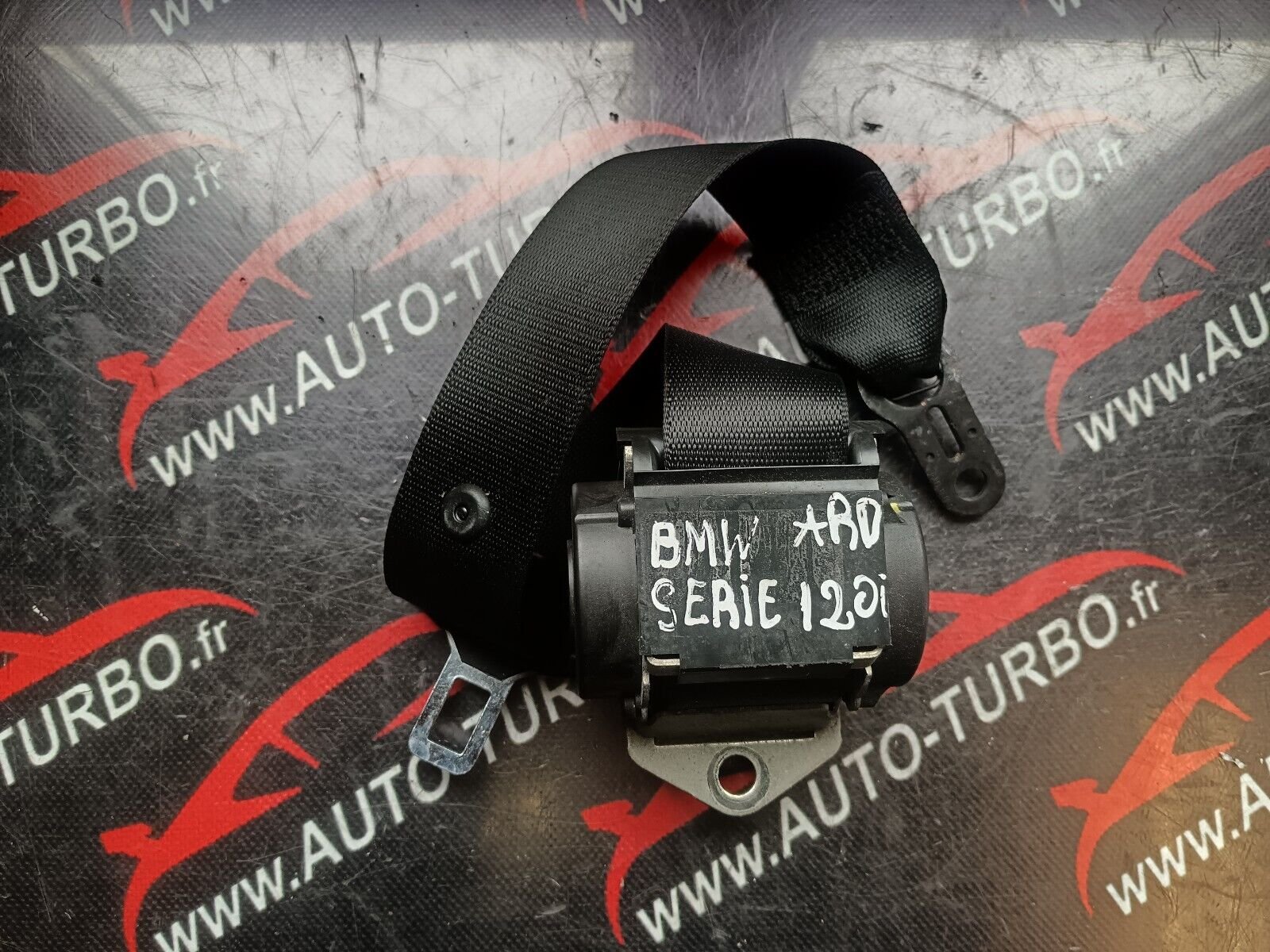 CEINTURE DE SECURITE  ARRIERE GAUCE DROITE  BMW SERIE 1 E87 607051100B