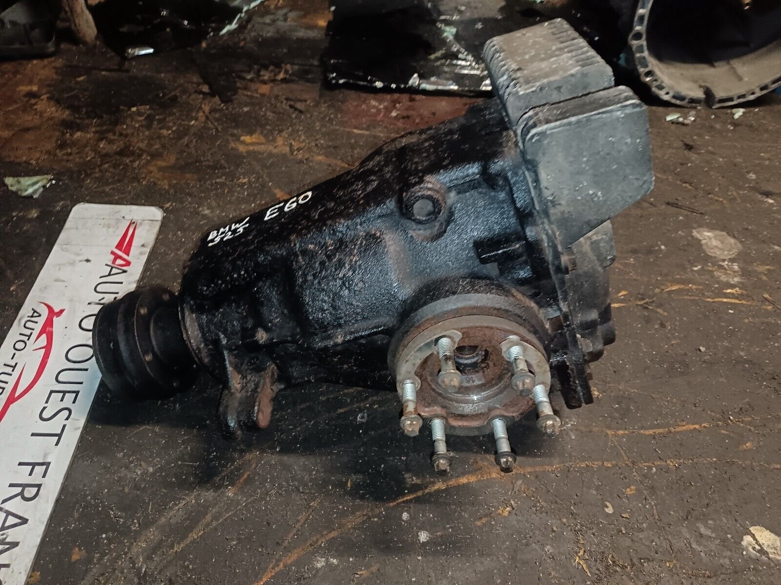 PONT PROPULSION BMW 525 E60 REFERENCE: 33107526931