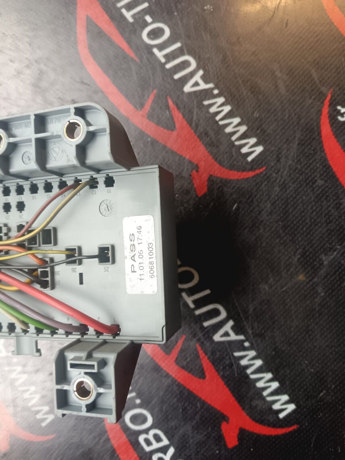 BOITE A FUSIBLES ALFA ROMEO 159 REFERENCE: 60681003