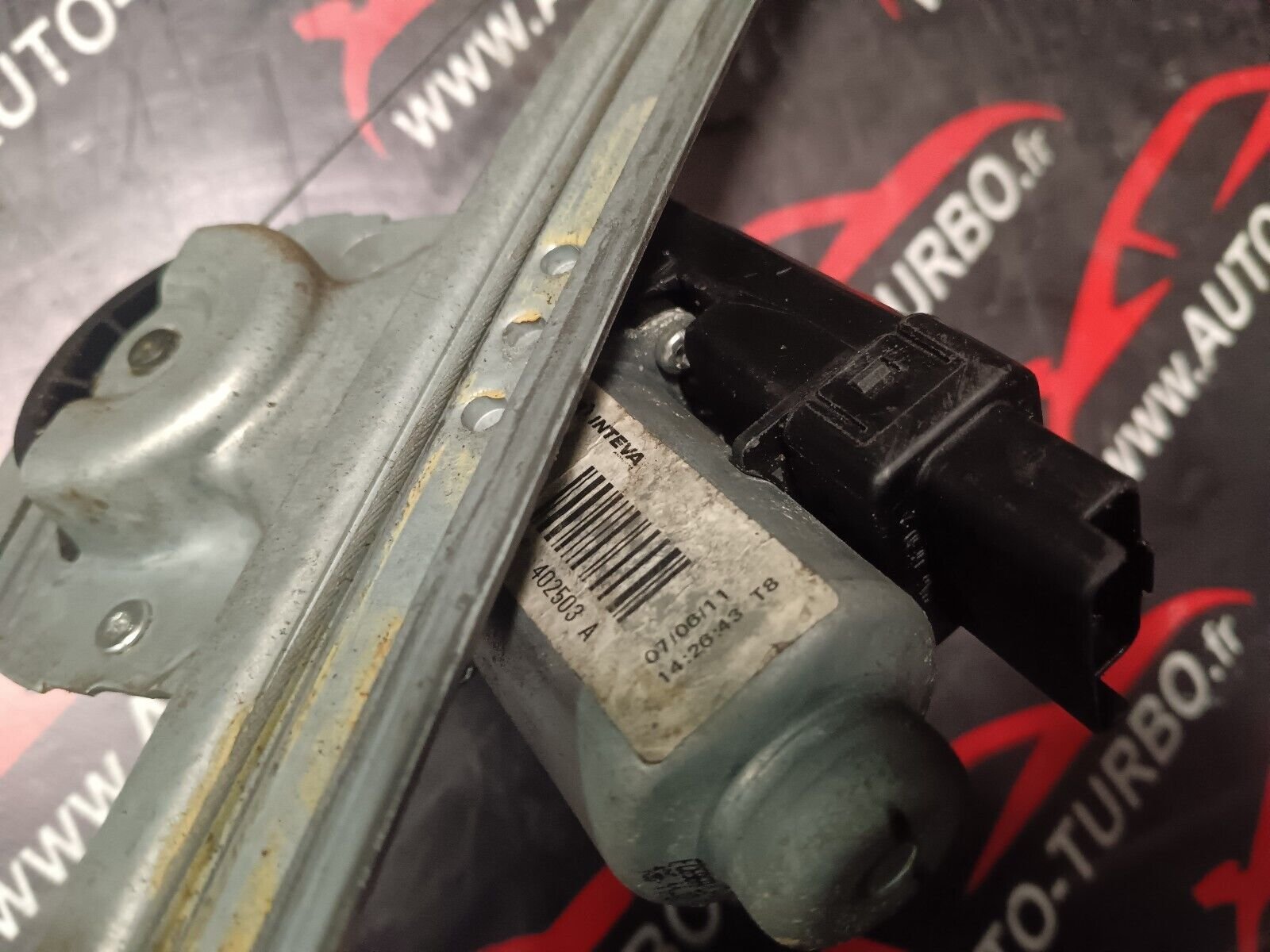 MECHANISME LEVE VITRES ARRIERE GAUCHE RENAULT SCENIC 2 REFERENCE: 117373A