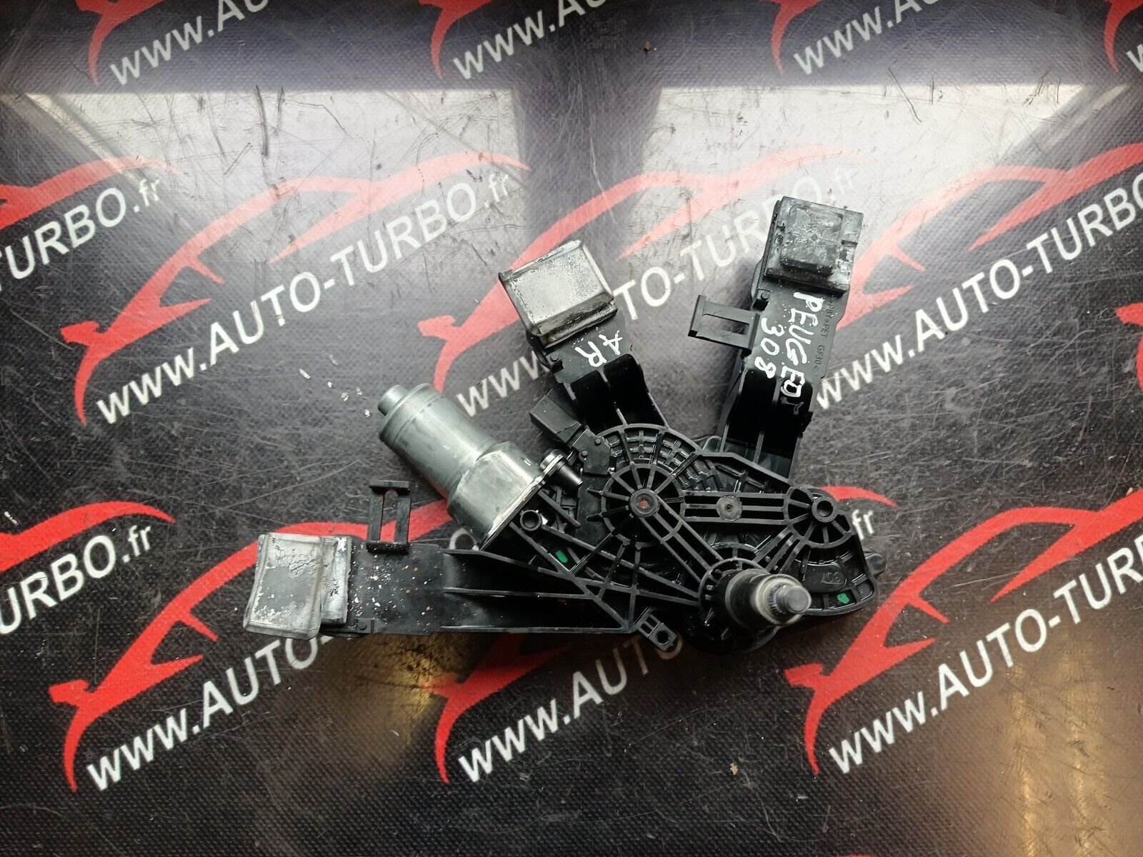 MOTEUR ESSUIE-GLACE ARRIERE PEUGEOT 308 REFERENCE: 9677680580