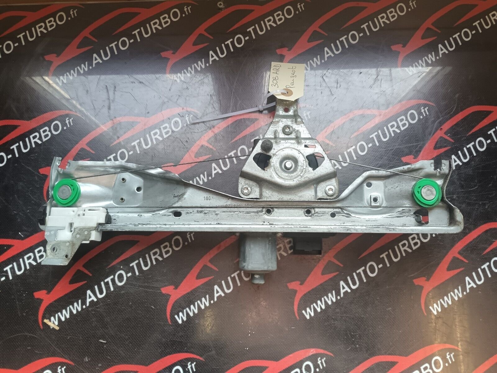 MECHANISME LEVE GLACE AVEC MOTEUR ARRIERE DROIT PEUGEOT308 REFERENCE: 9659826680