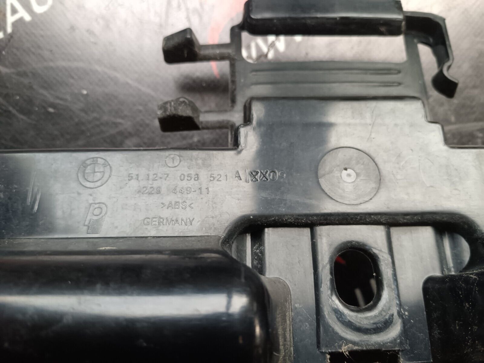 MOULURE PARE-CHOC ARRIERE BMW SERIE 1 120i E87 REFERENCE: 7058521