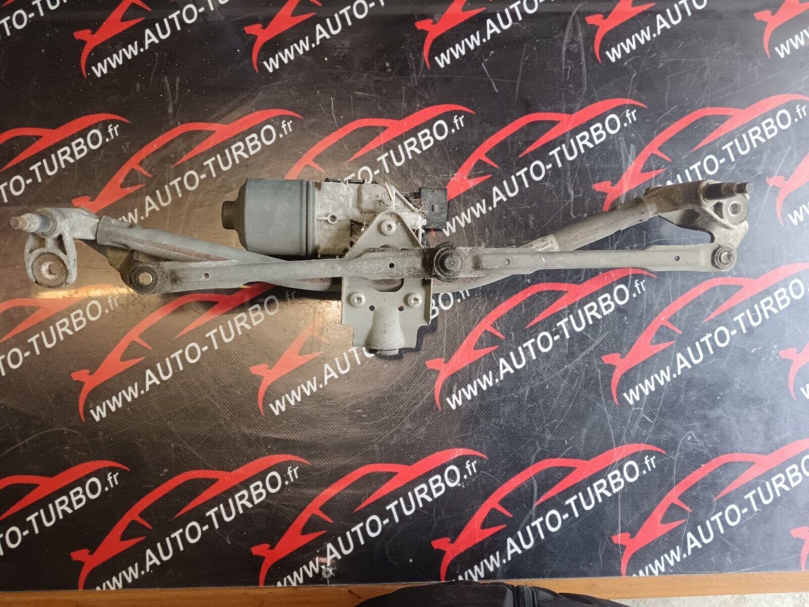 MOTEUR ESSUIE GLACE VOLKSWAGEN POLO IV REFERENCE: 3397020625