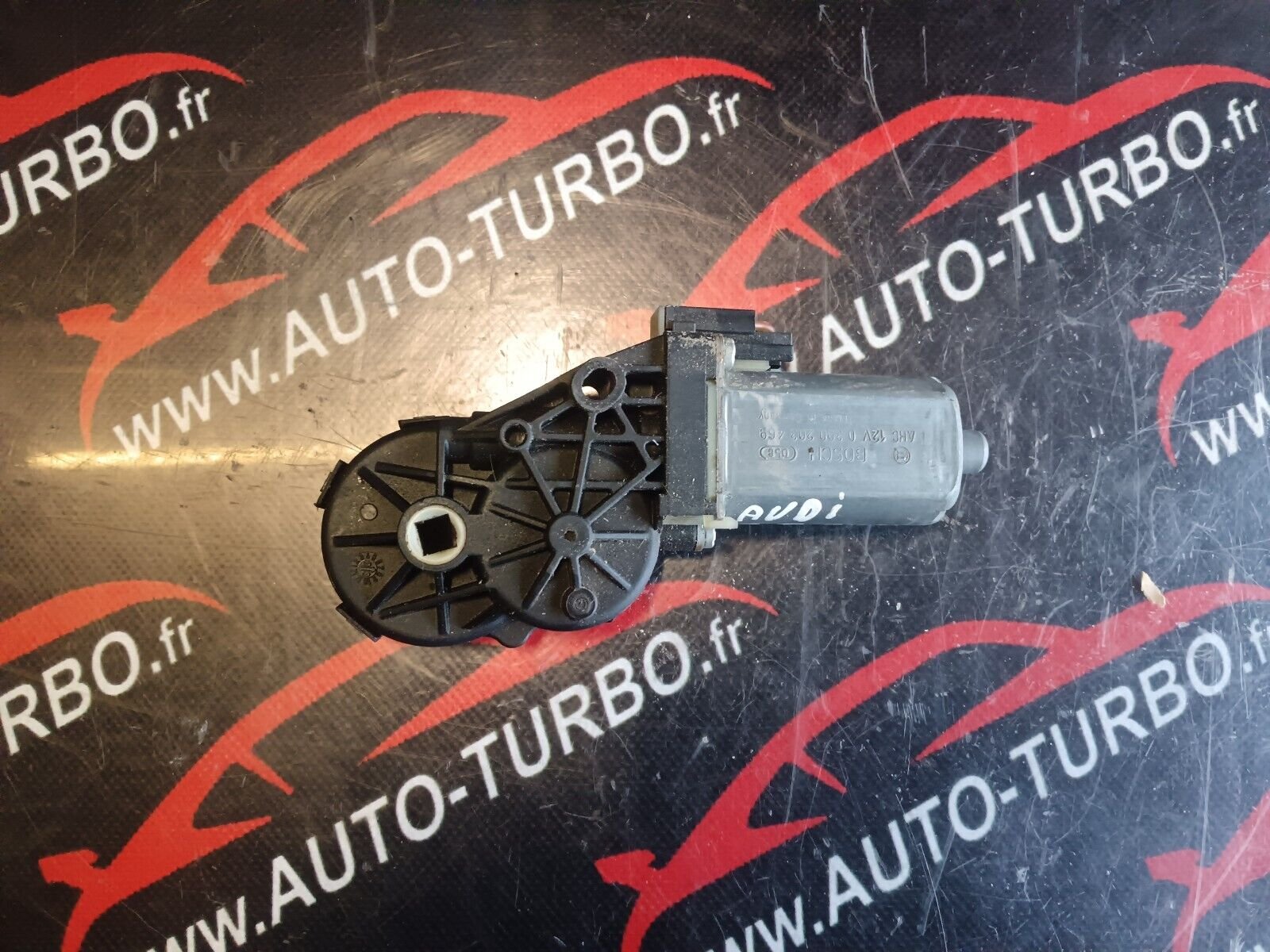 MOTEUR LEVE VITRE AVANT GAUCHE AUDI A5 REFERENCE:0390203469
