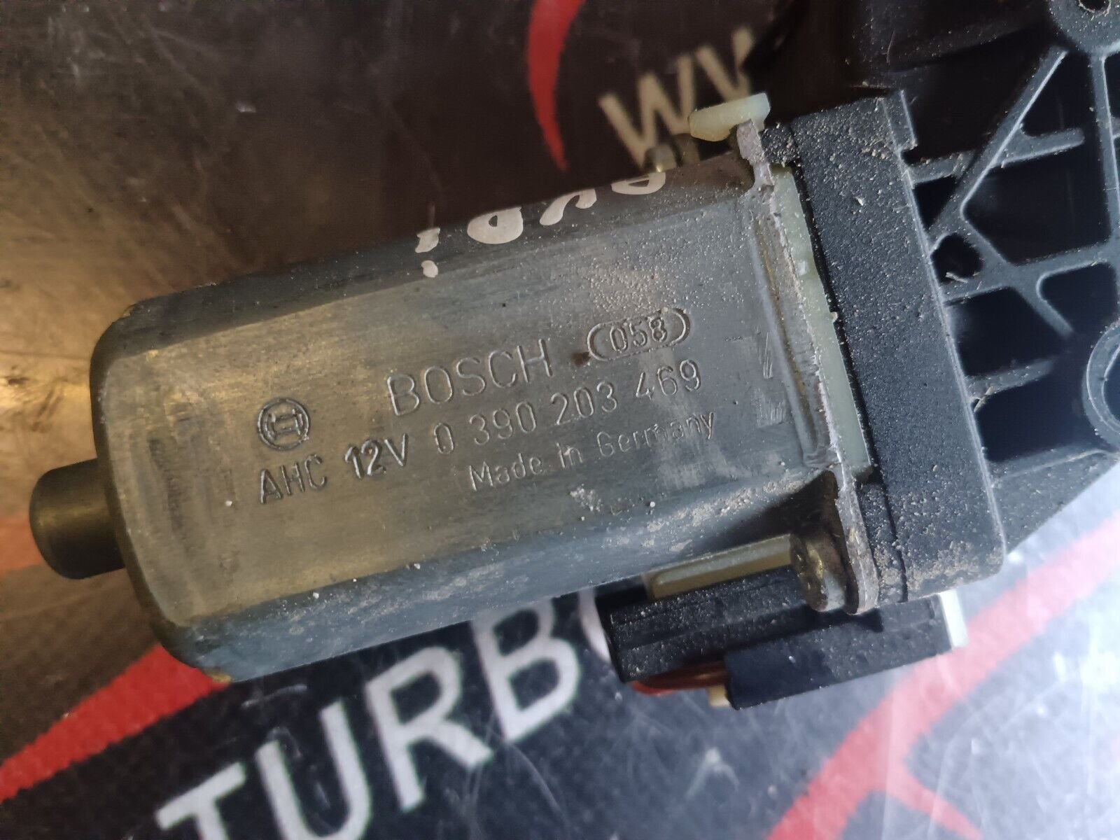 MOTEUR LEVE VITRE AVANT GAUCHE AUDI A5 REFERENCE:0390203469