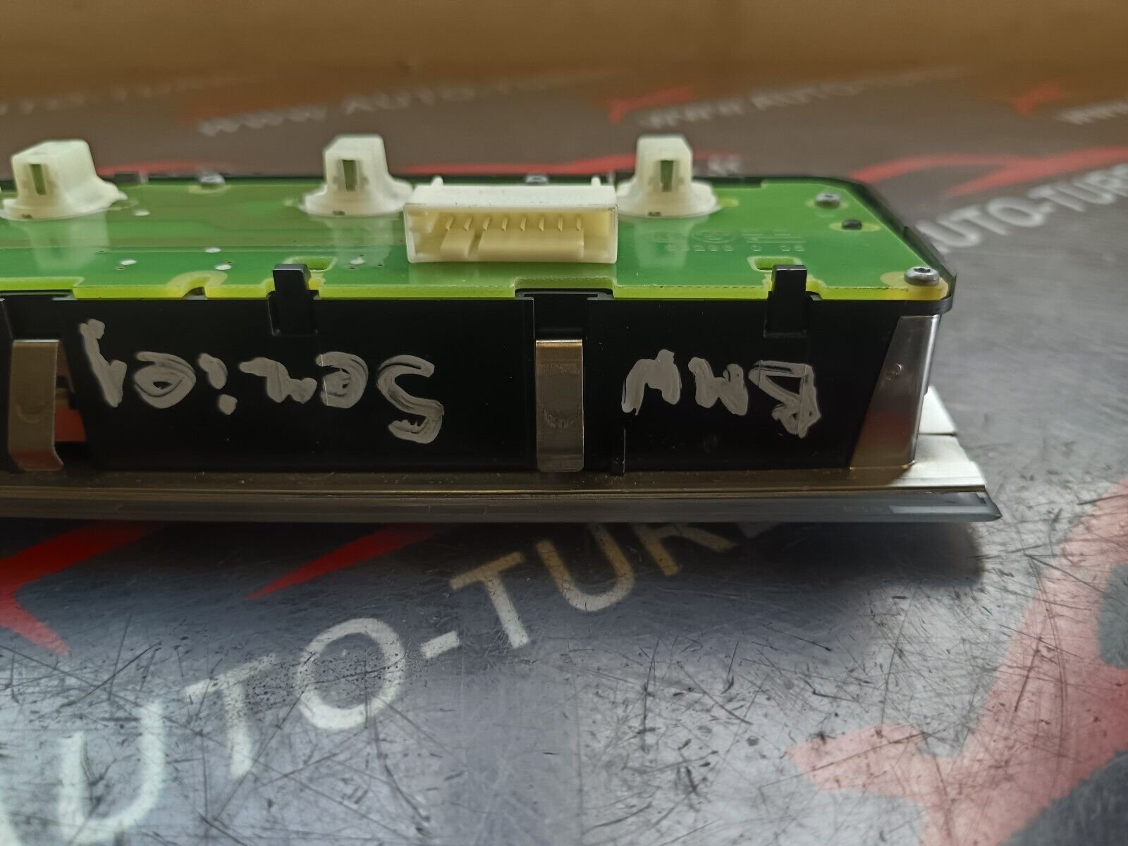 PLAFONIER LUMIERE INTERIEURE BMW SERIE 1 REFERNCE: 68296005