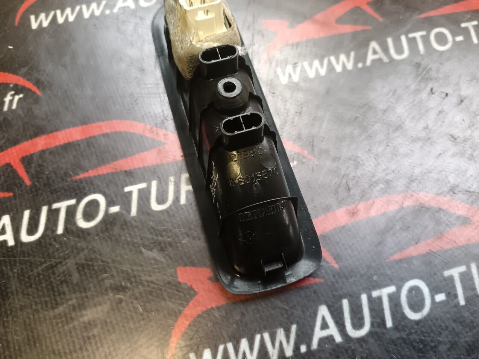 COMMANDE LEVE VITRE ARRIERE DROIT RENAULT SCENIC 2 REFERENCE: 156013870