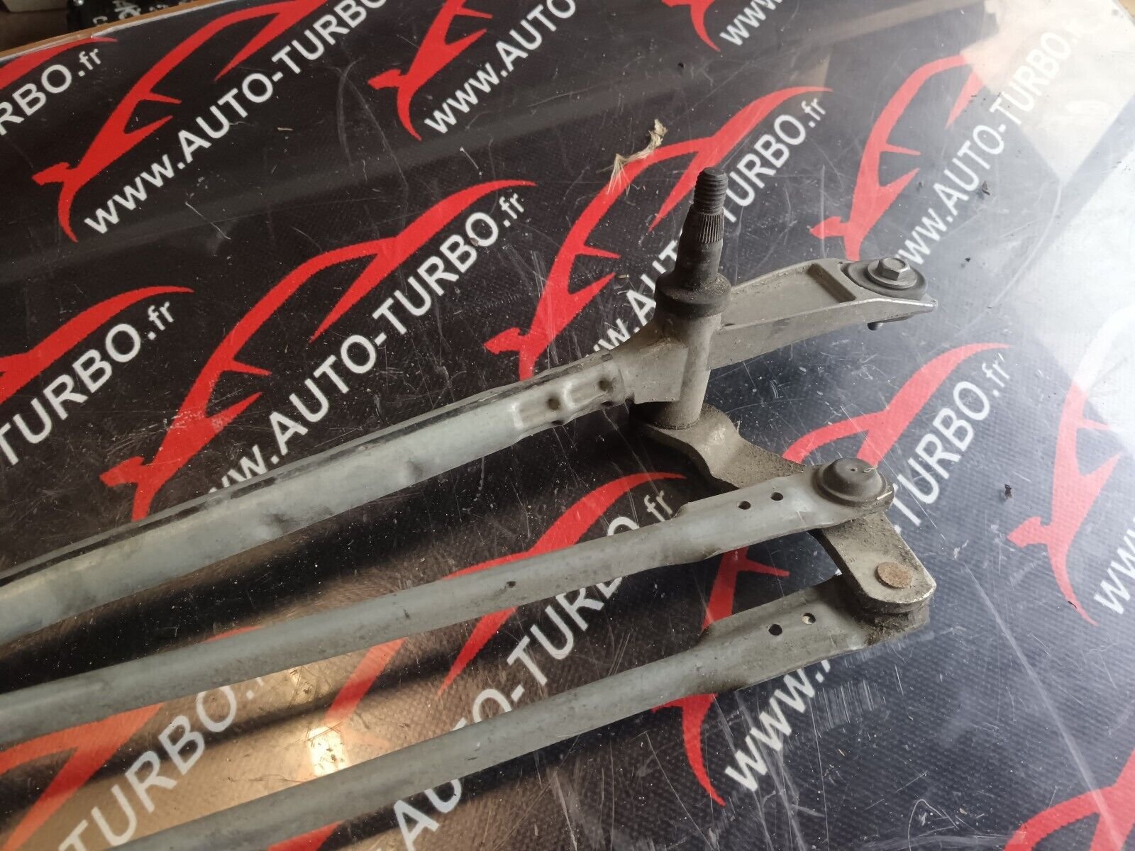 MOTEUR ESSUIE GLACE PEUGEOT 308SW 2 REFERENCE: 0390241587