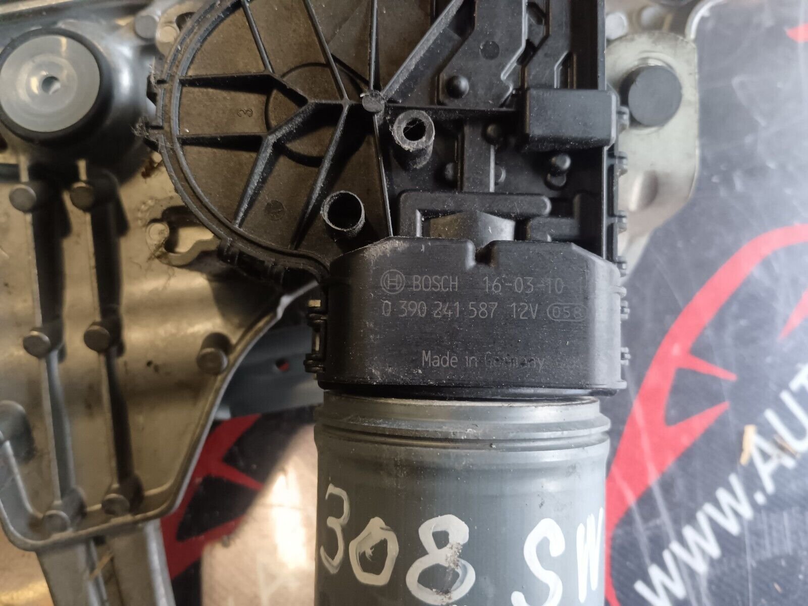 MOTEUR ESSUIE GLACE PEUGEOT 308SW 2 REFERENCE: 0390241587