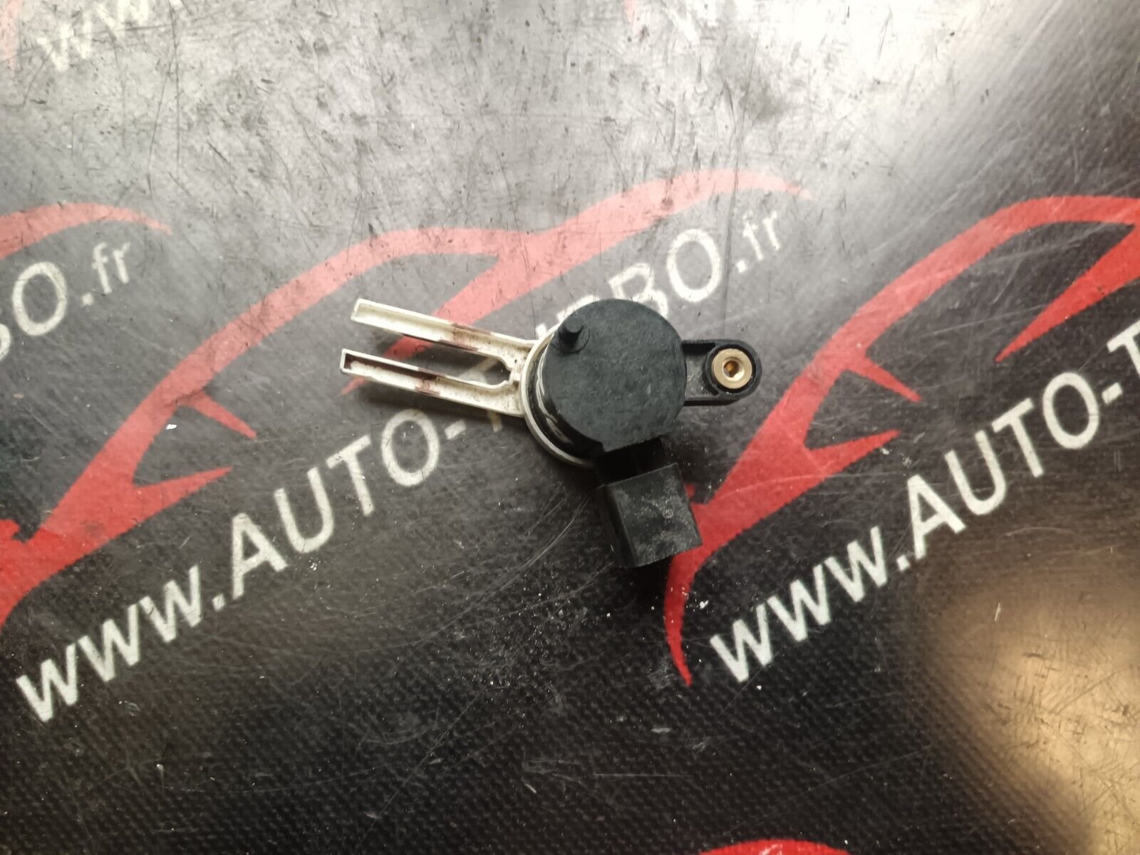 CAPTEUR PEDALE DE FREIN OPEL ASTRA J REFERENCE: 10366474