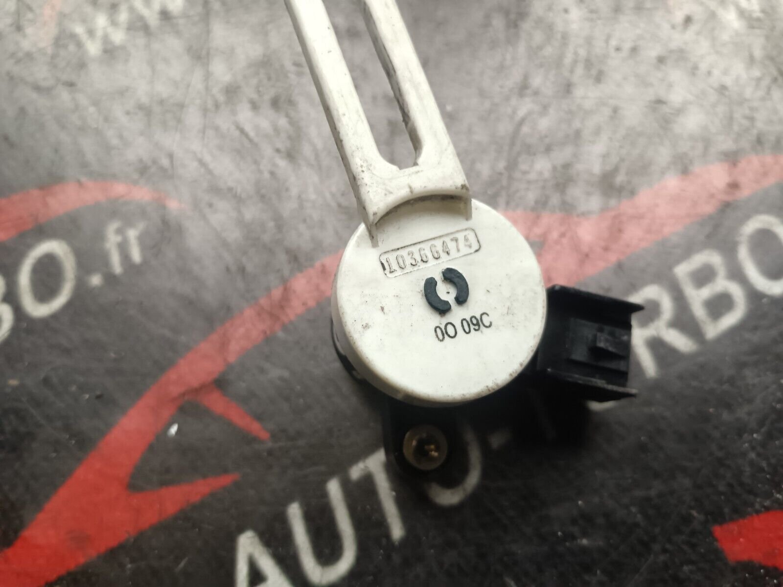 CAPTEUR PEDALE DE FREIN OPEL ASTRA J REFERENCE: 10366474