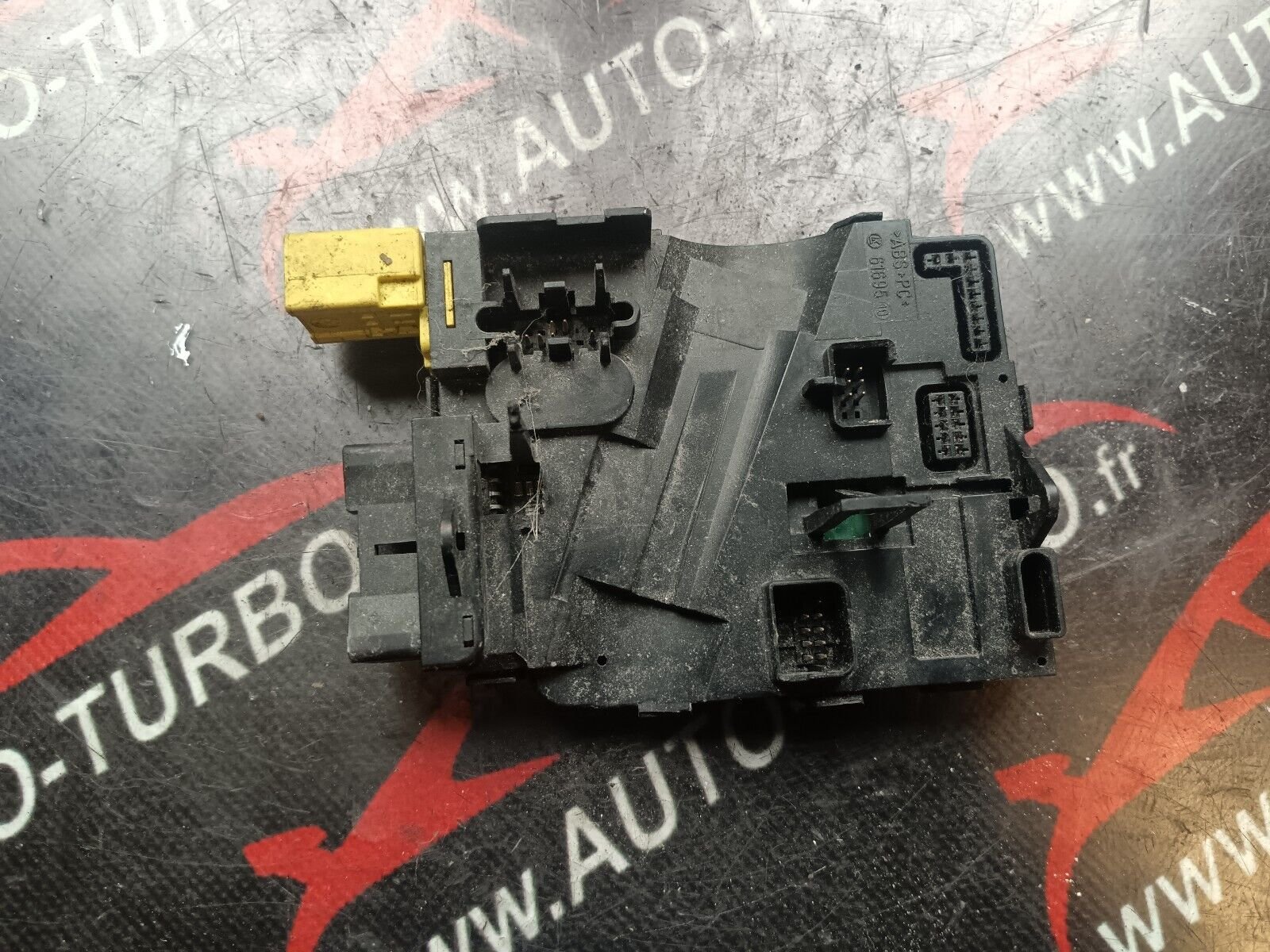 MODULE DE COMMANDE DE VOLANT VOLKSWAGEN EOS REFERNCE: 1K0953549