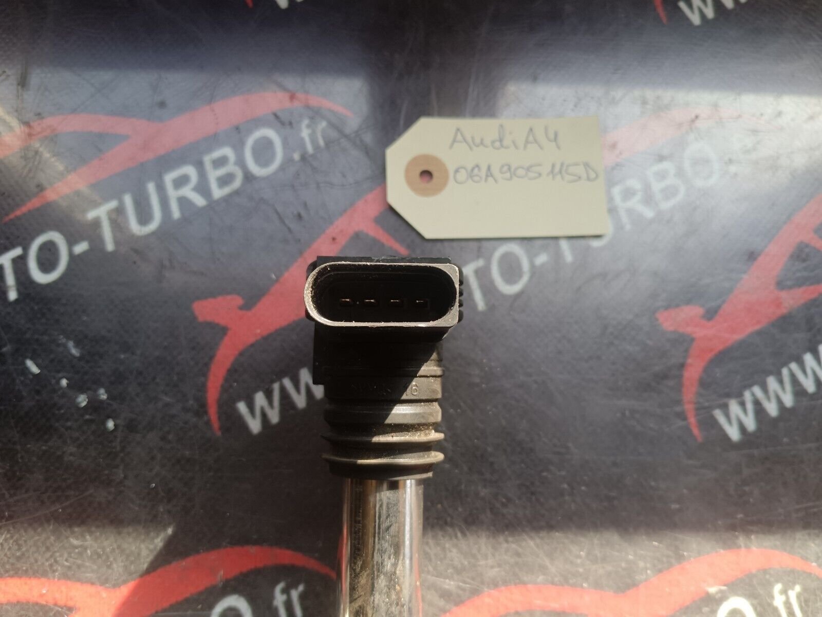 BOBINE D'ALLUMAGE AUDI A4 REFERENCE: 06A905115D