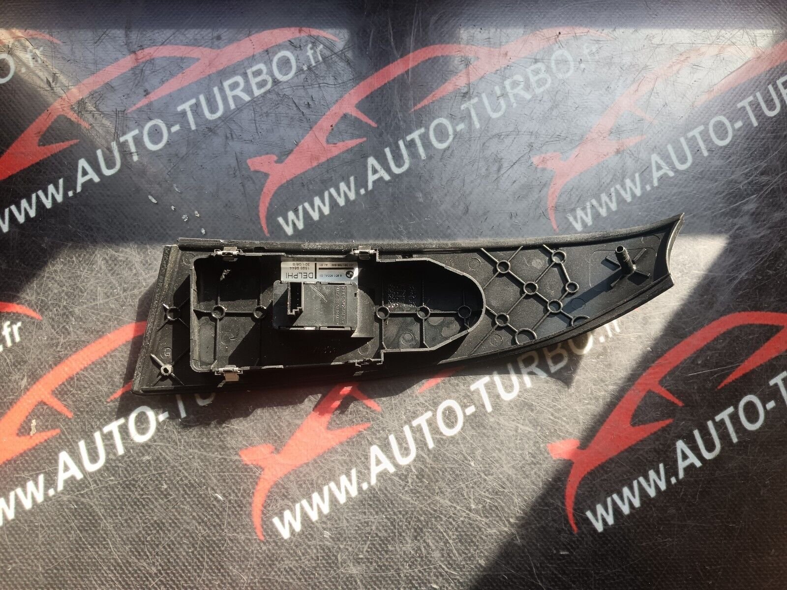 COMMANDE LEVE VITRE AVANT GAUCHE BMW 525 E60 REFERENCE: 6951955