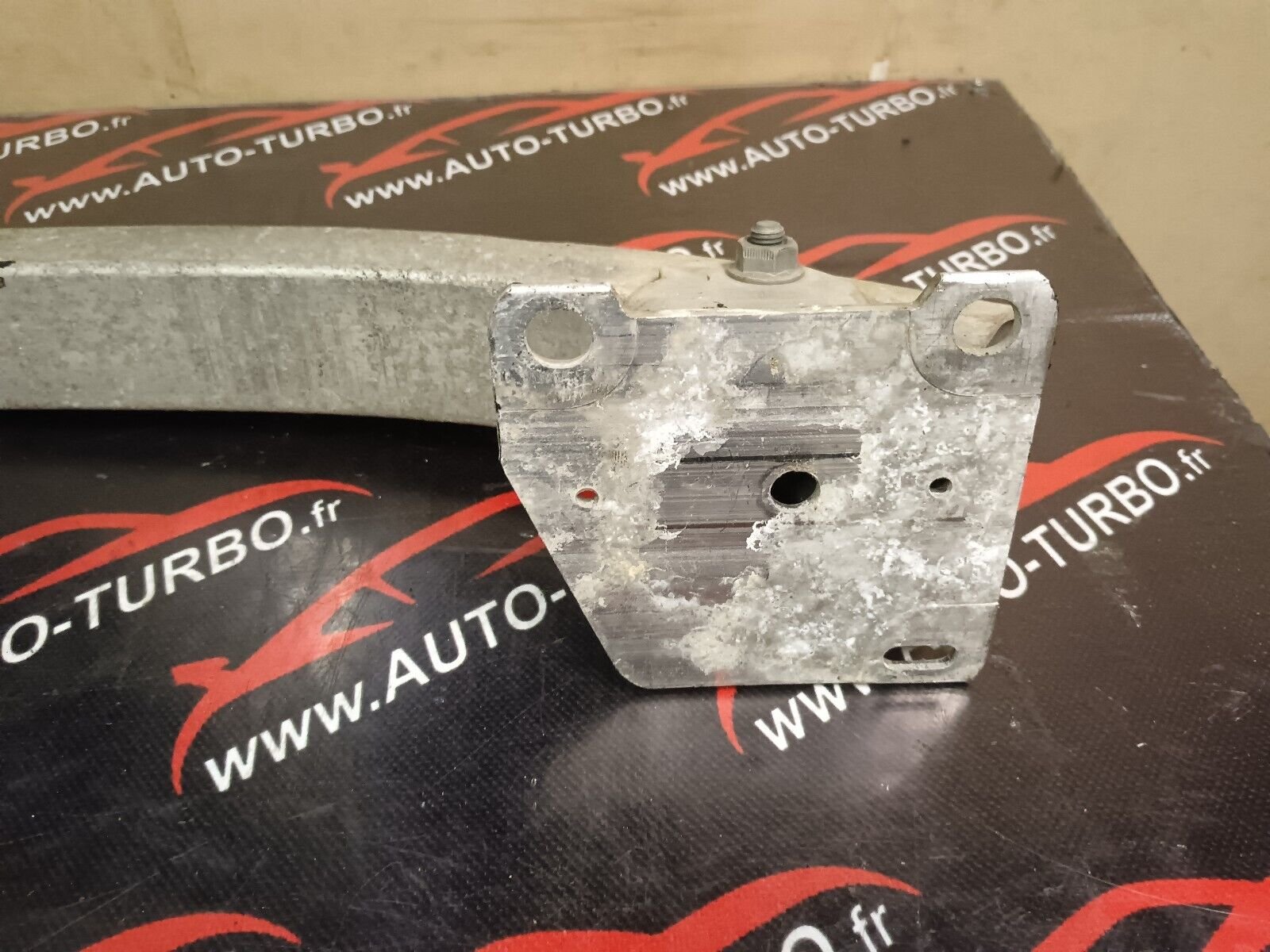 ABSORBEUR DE PAR-CHOC TRAVERS ARRIERE RENAULT SCENIC 2 REFERENCE: 8200010163