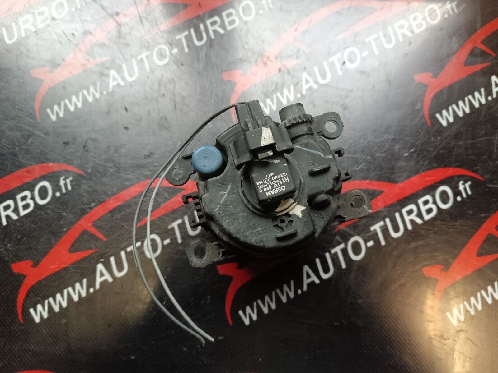 PHARE ANTIBROUILLARD AVANT DROIT RENAULT SCENIC 3 REFERENCE: 8902502