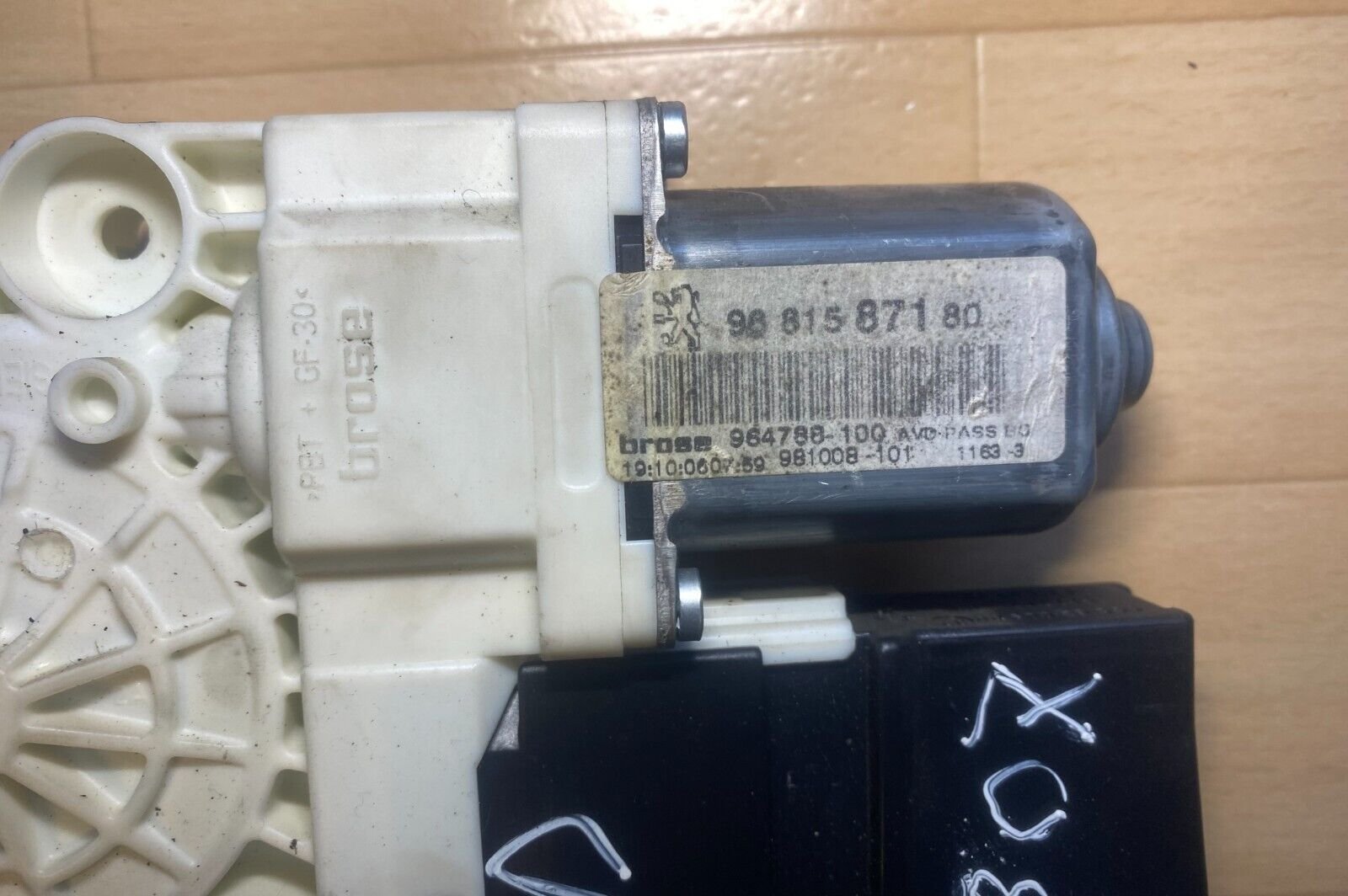 9681587180 moteur lève-glace avant droit pour PEUGEOT 307