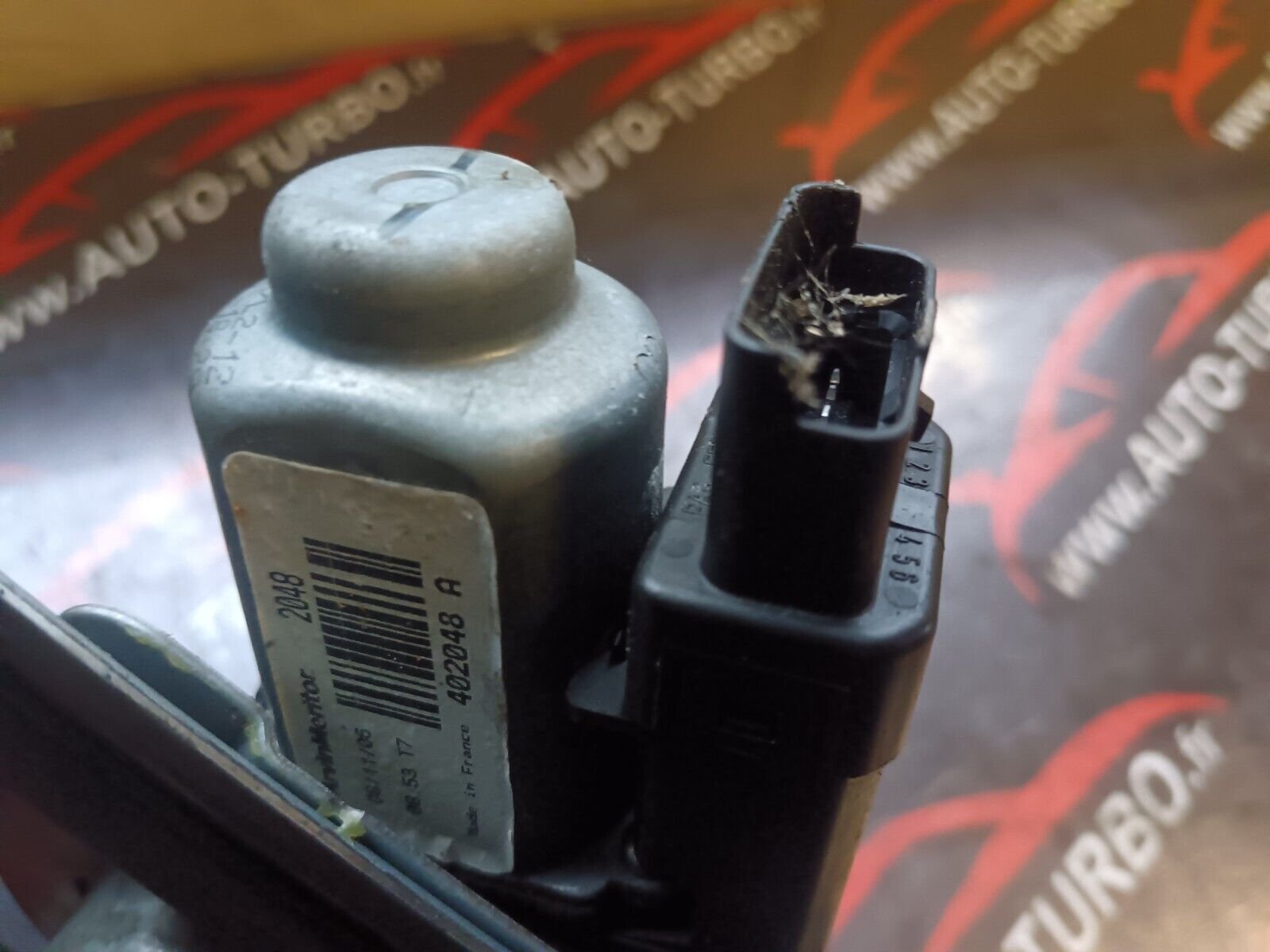 MECHANISME LEVE VITRE AVEC MOTEUR RENAULT SCENIC 2 REFERENCE: 117374