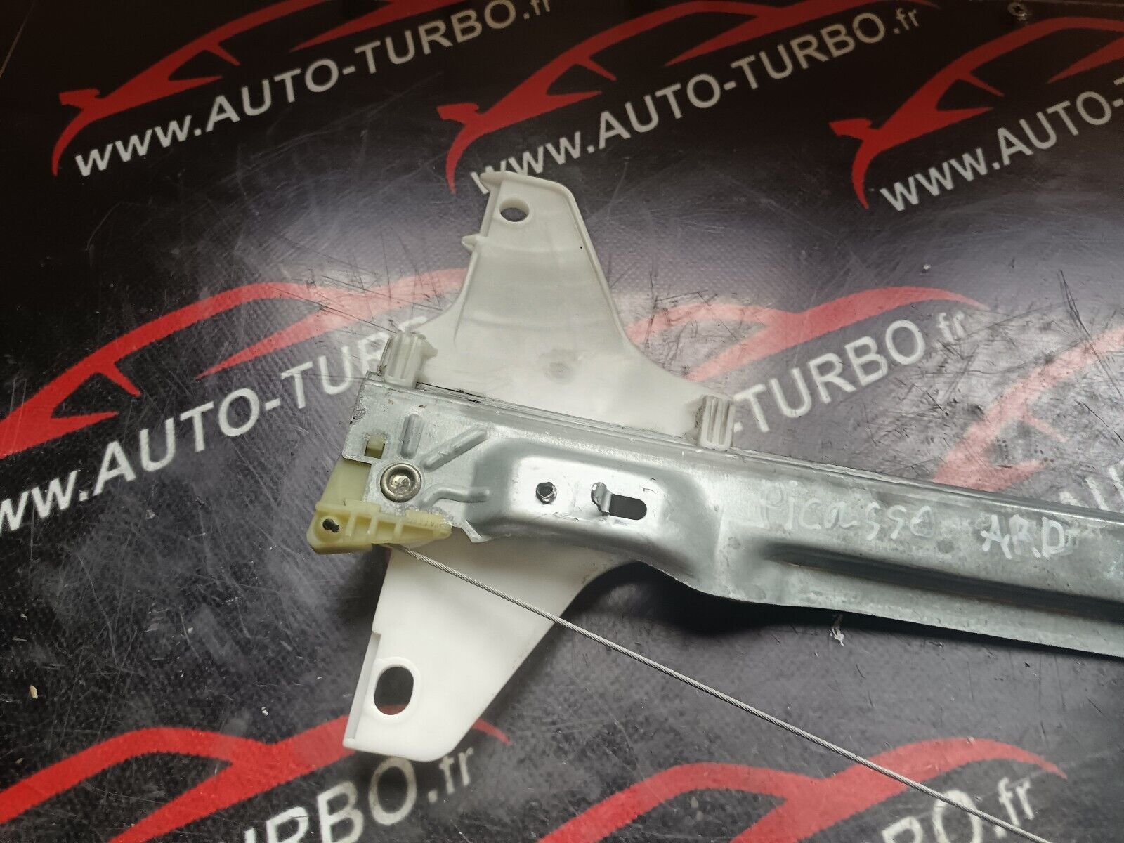 MECHANISME LEVE VITRE ARRIERE DROIT CITROEN  C4 PICASSO REFERENCE: 9682632080