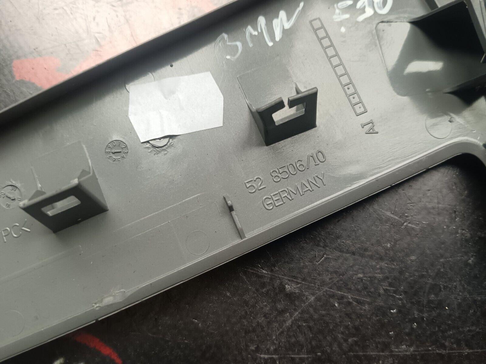 MOULURE BMW 520D F10 REFERENCE: 528506