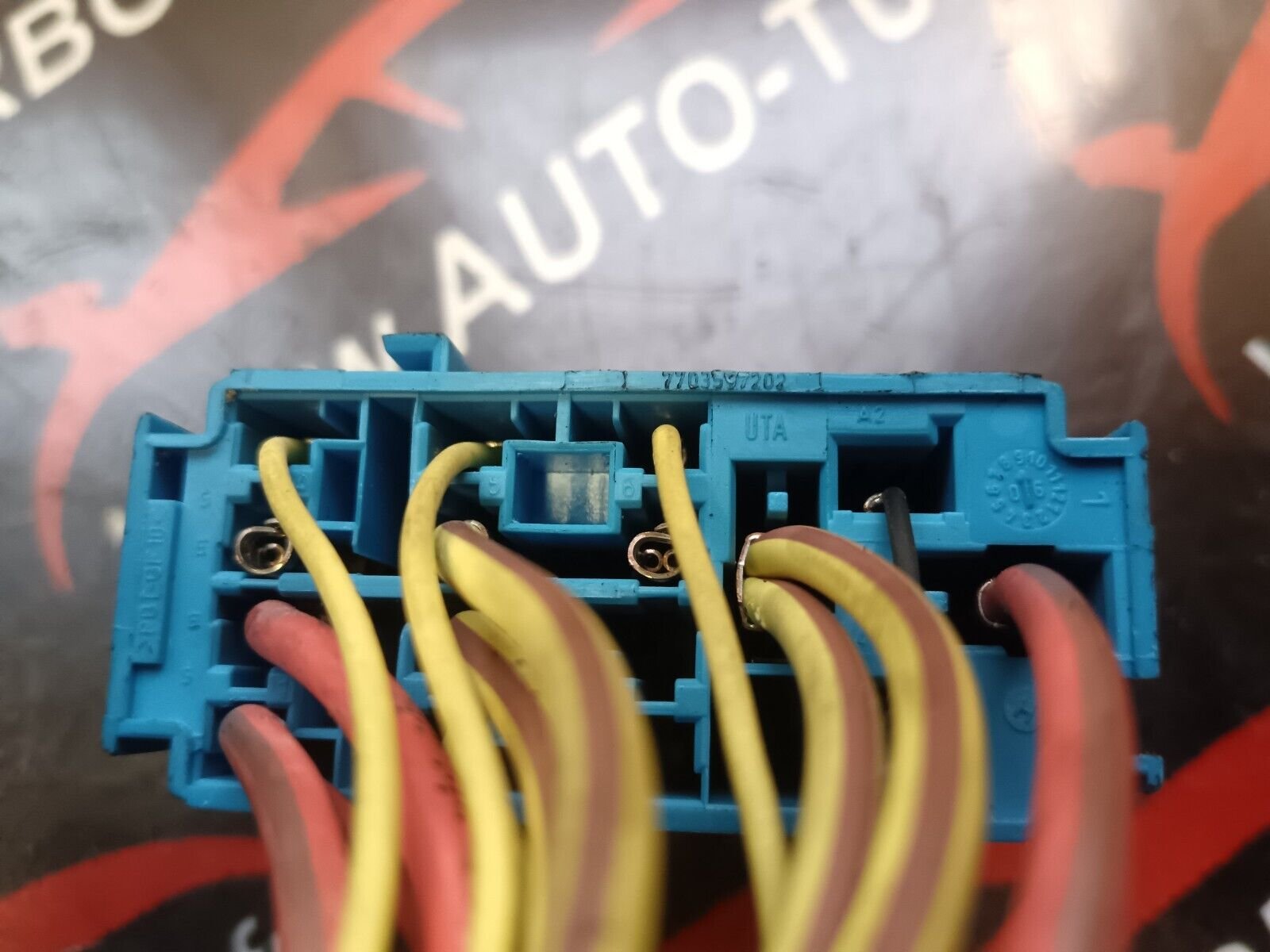 BOITE A FUSIBLES RENAULT SCENIC 2 REFERENCE: 7703597202