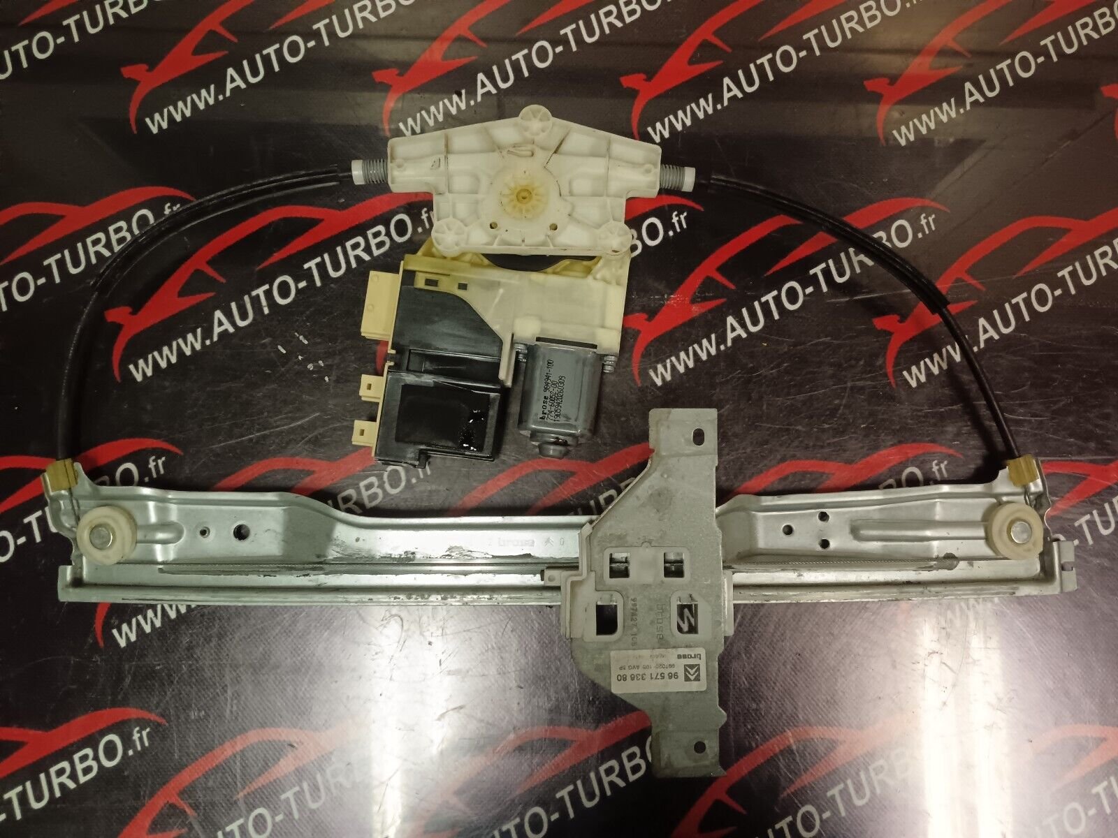 MECHANISME LEVE VITRE AVEC MOTEUR CITROEN C4 AVANT GAUCHE REFERENCE: 9657133680