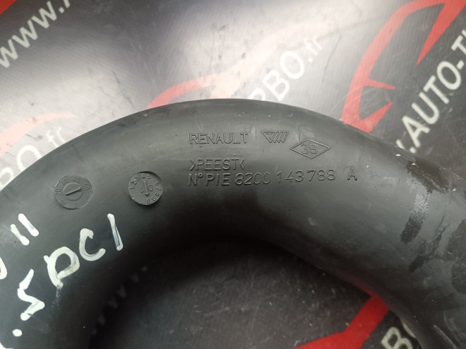 TUYAU DURIT DE TURBO RENAULT CLIO II 1.5DCI REFERENCE: 8200143788