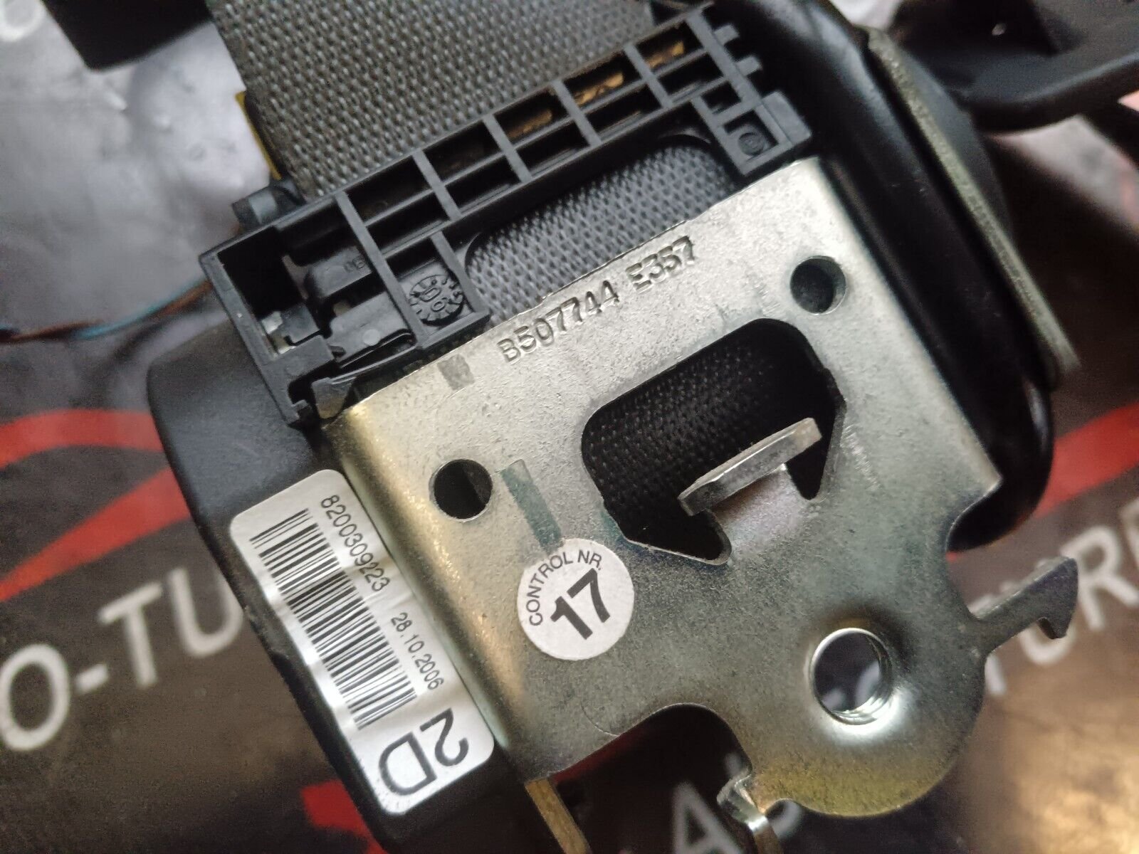 CEINTURE ARRIERE DROIT RENAULT SCENIC 2 REFERENCE: B507744