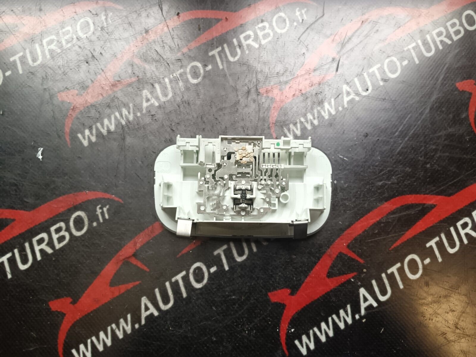 PLAFONIER LUMIERE HABITACLE CITROEN C4 PICASSO REFERENCE: 9652262180