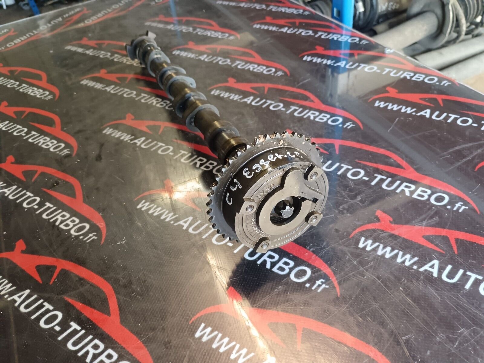 ARBRE A CAME AVEC POULIE CITROEN C4 ESSENCE REFERENCE: 753608580