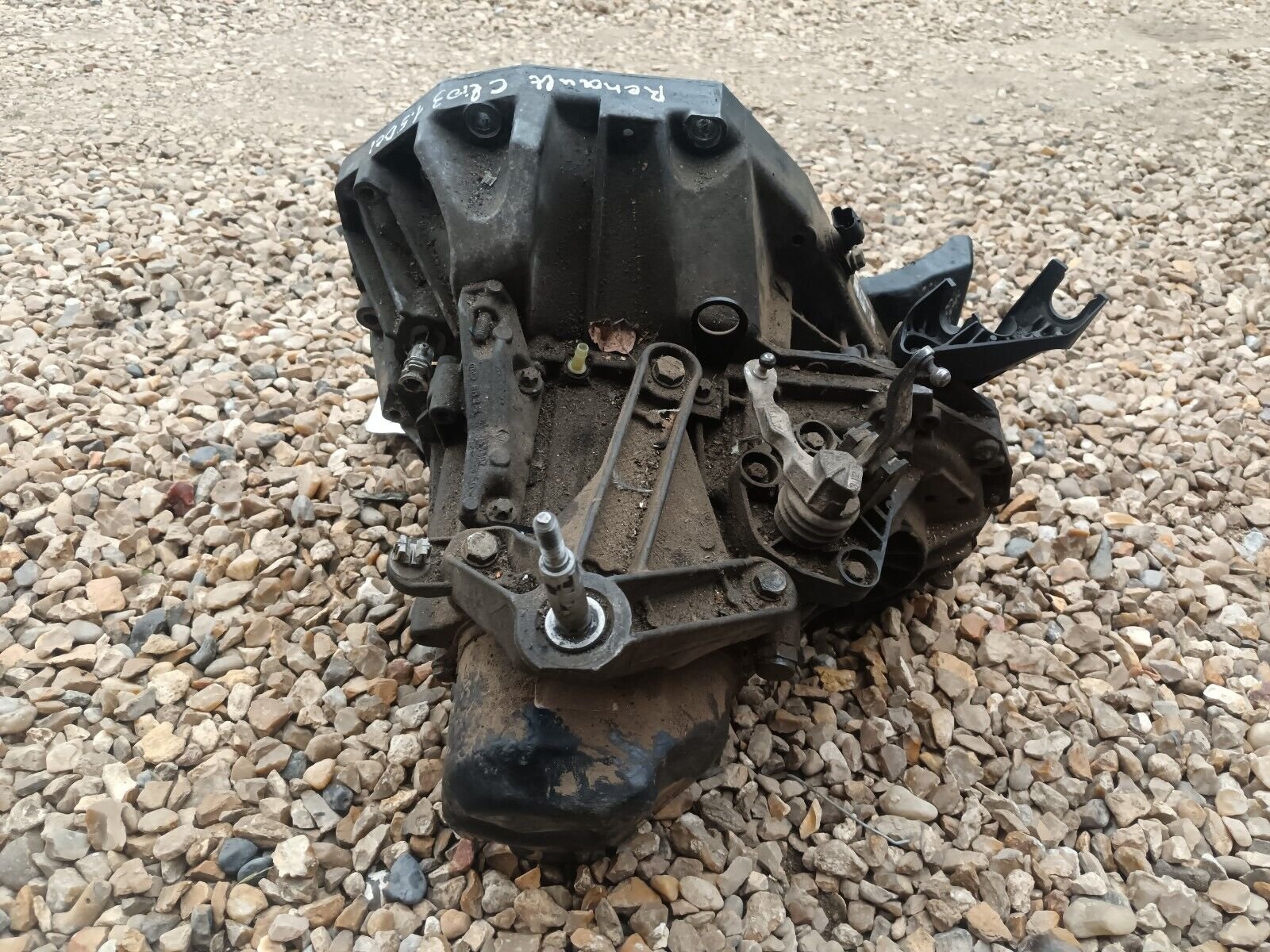 BOIT DE VITESSES  RENAULT CLIO III 1.5DCI REFERENCE: 8200459875