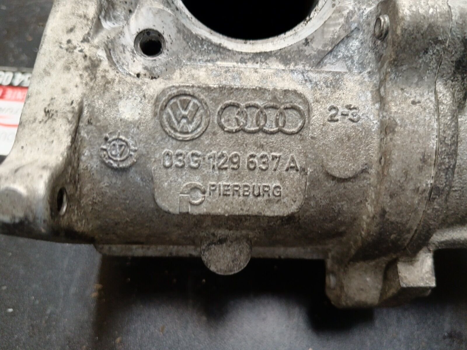 COLLECTEUR D'ADMISSION VOLKSWAGEN 2.0TDI 140CH REFERENCE:03G129637