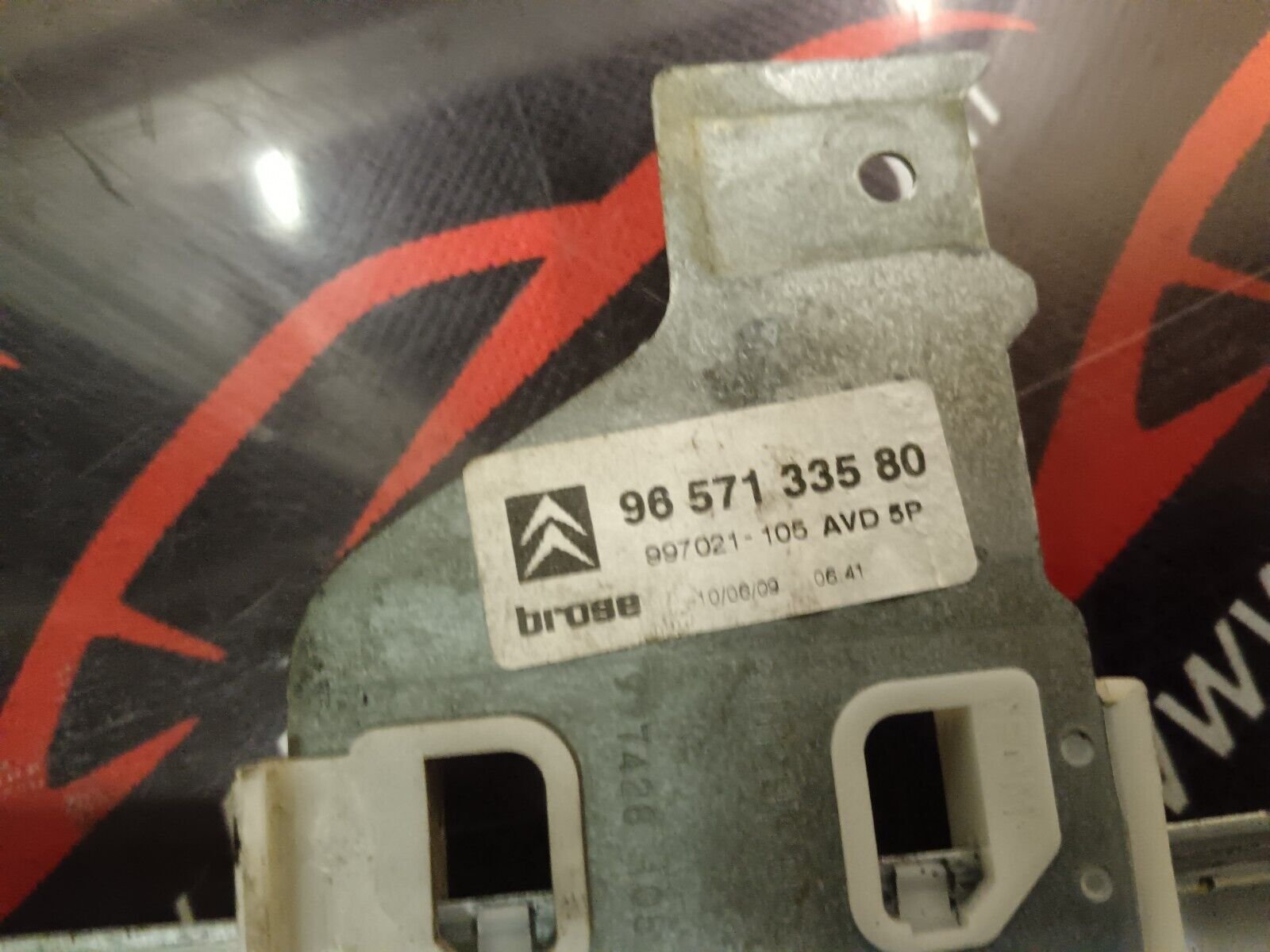 MECHANISME LEVE VITRE AVEC MOTEUR CITROEN C4 AVANT DROIT REFERENCE: 9657133580