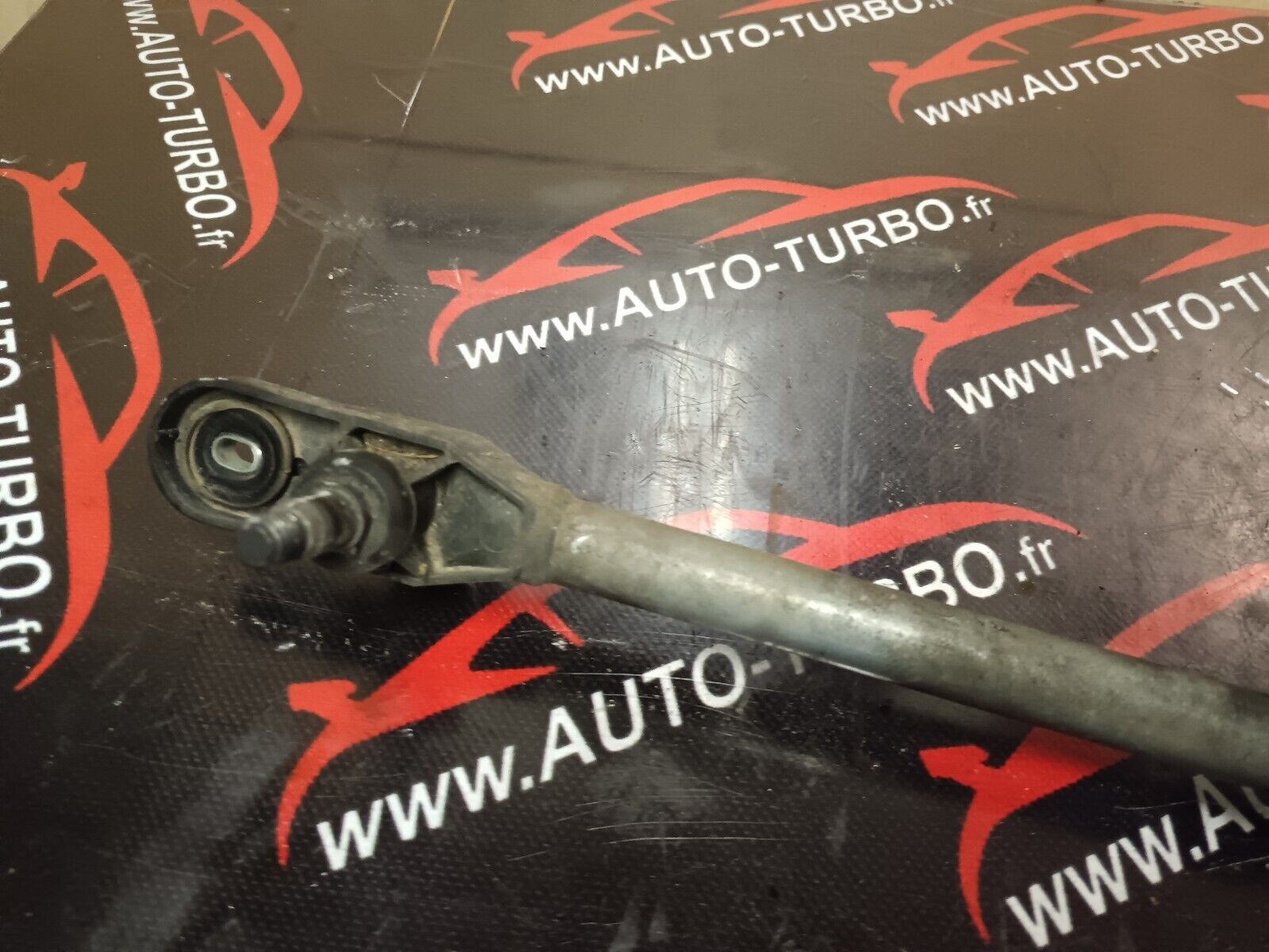 MOTEUR ESSUIE-GLACE AVANT RENAULT SCENIC 2 REFERENCE: 7701056003