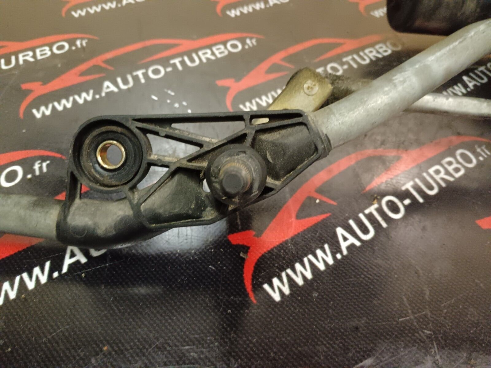 MOTEUR ESSUIE-GLACE AVANT RENAULT SCENIC 2 REFERENCE: 7701056003