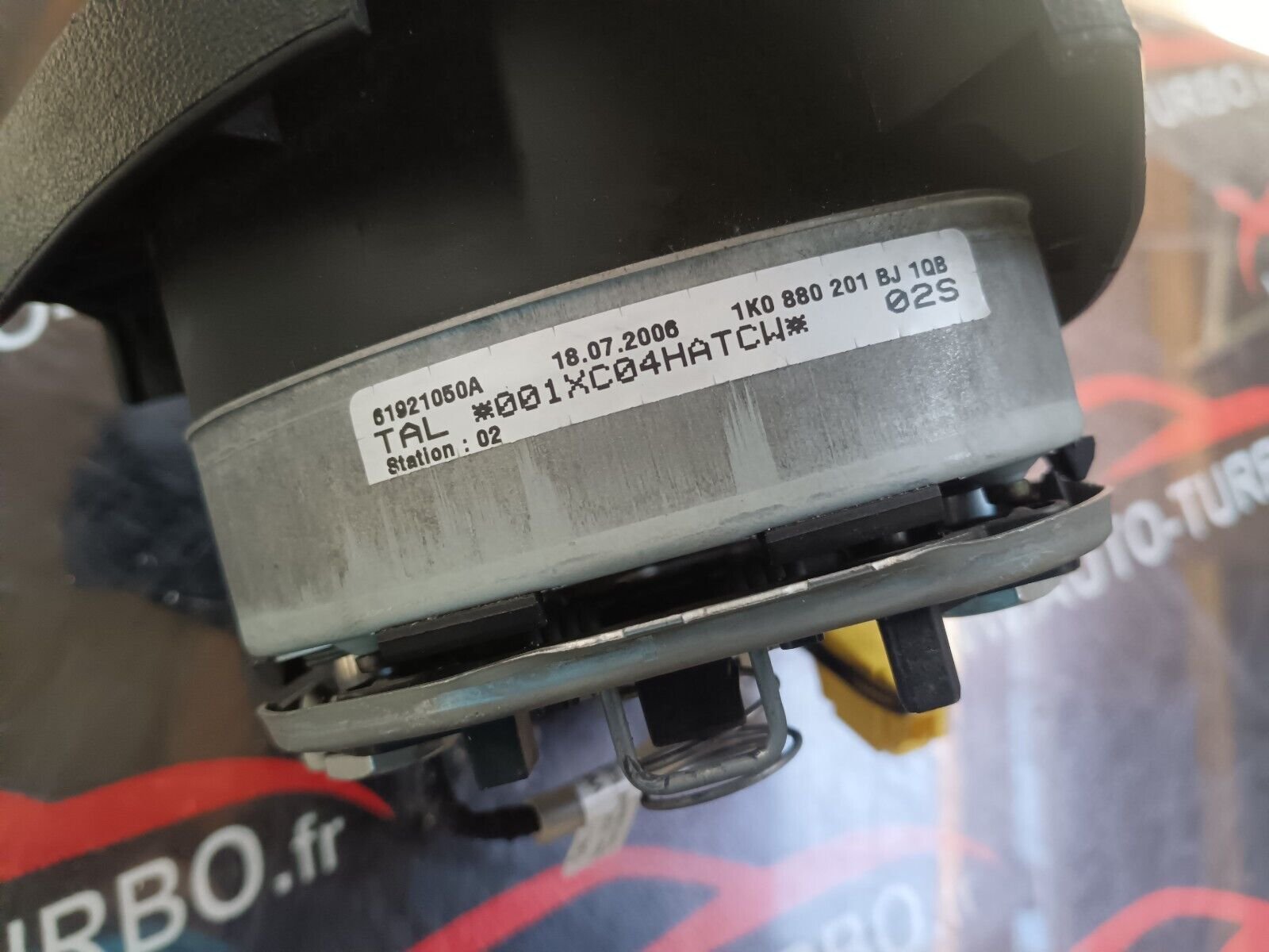 AIR BAG VOLANT VOLKSWAGEN GOLF V REFERENCE: 1K0880201