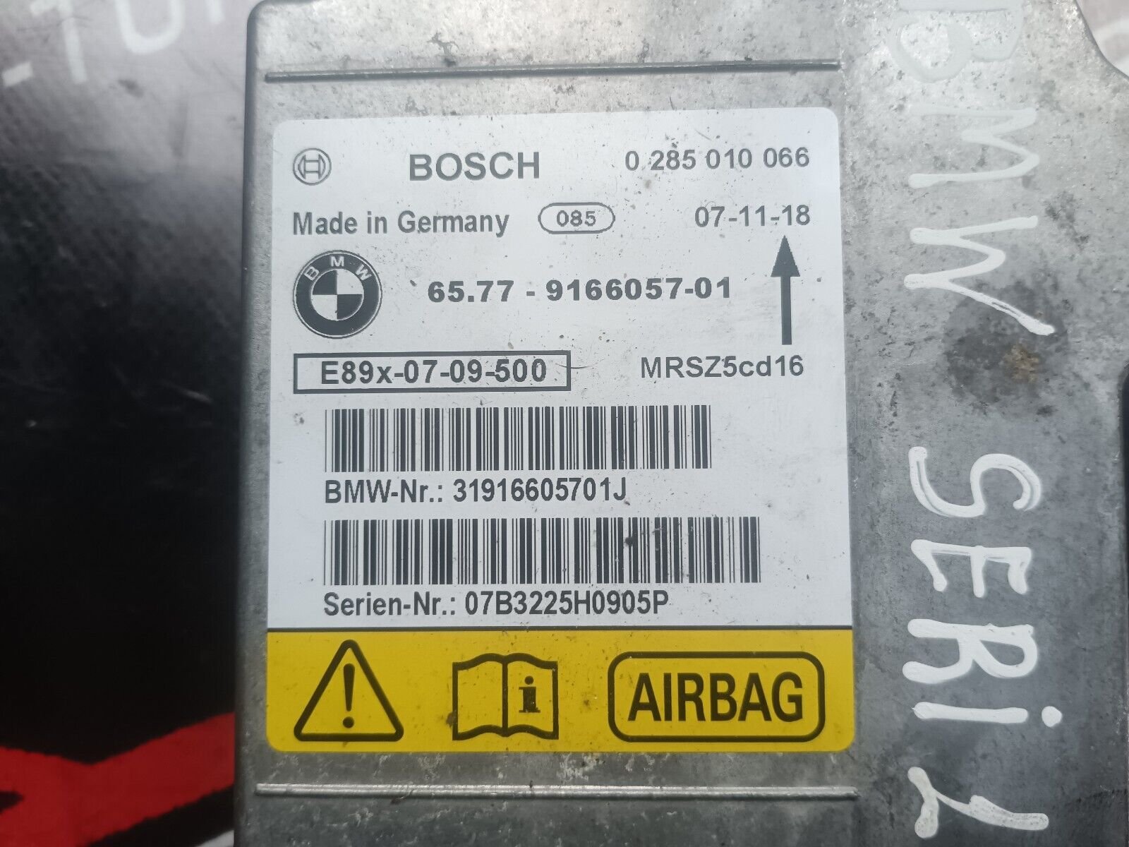 BOITIER AIRBAG BMW SERIE 1 120D REFERENCE: 65779166057