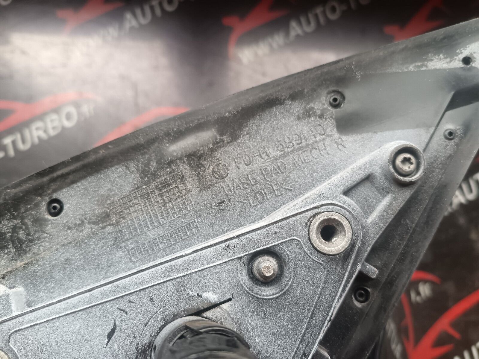 RETROVISEUR DROIT HYUNDAI i30 REFERENCE: 589140