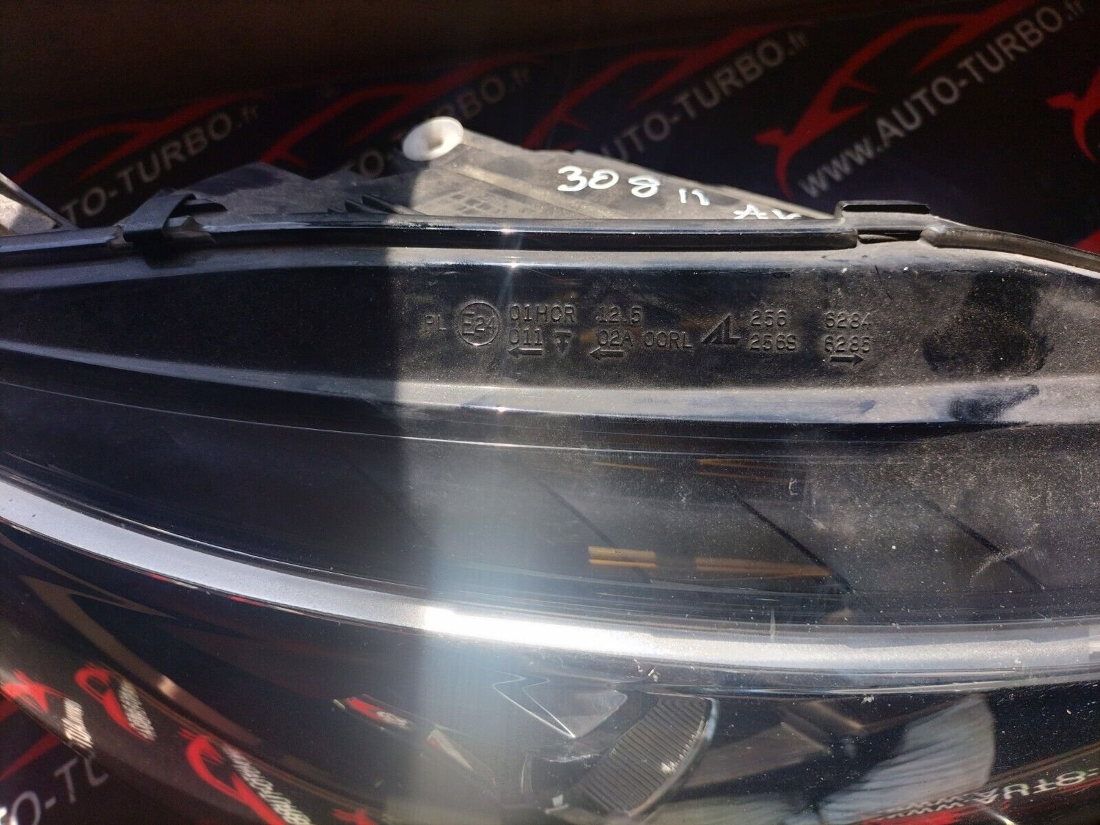 OPTIQUE DE PHARE XENON AVANT DROITE PEUGEOT 308 PHASE 2