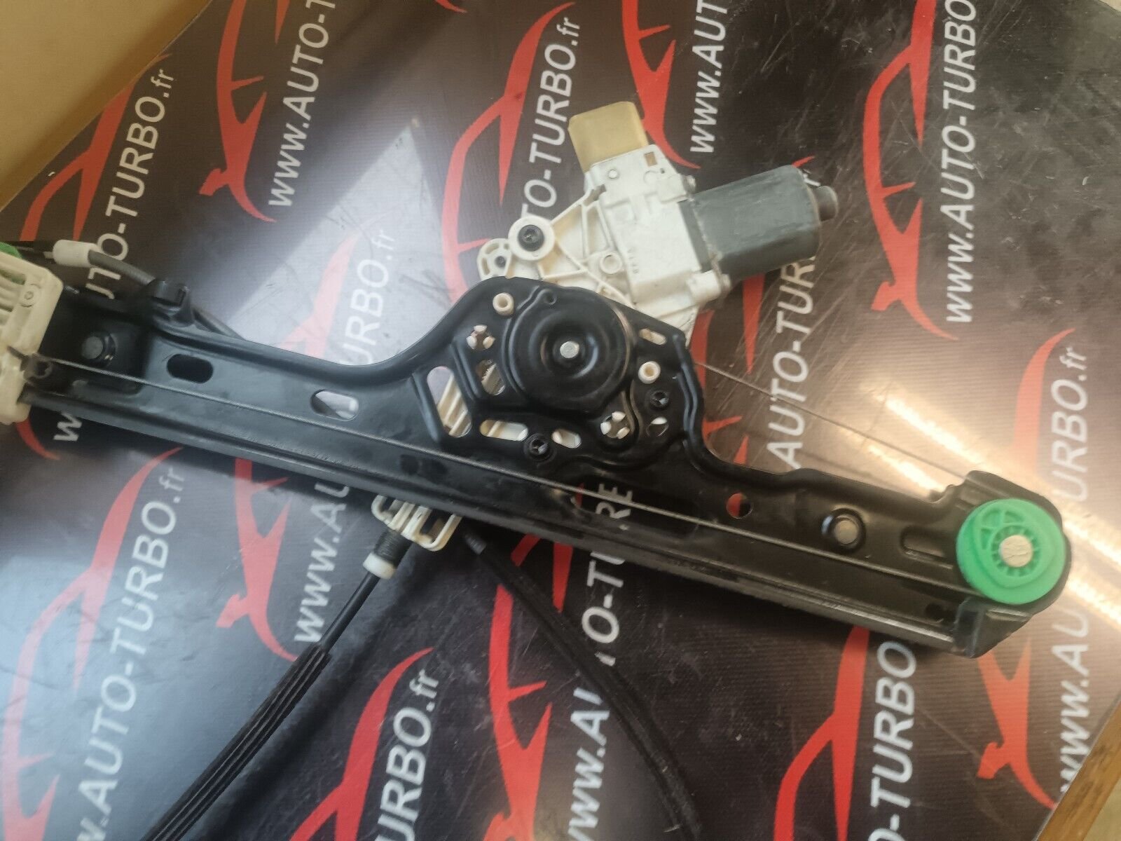 LEVE VITRE ELECTRIQUE AVANT DROIT BMW SERIE1 E87 REFERENCE0130822227