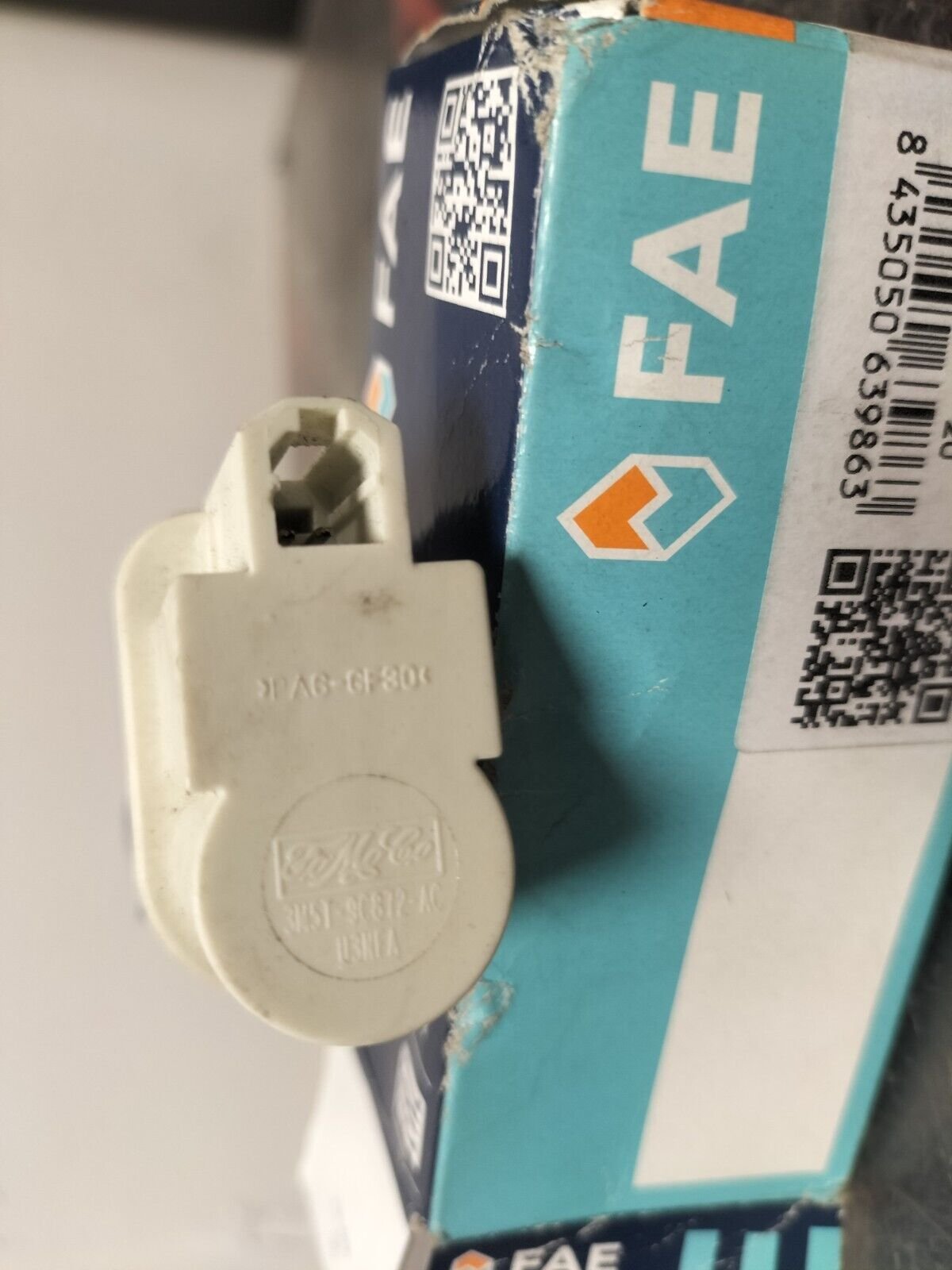 INTERUPTEUR DES FEUX STOP FORD FUSION PHASE 2 FAE 24848,  3M5T-9C872-AC,