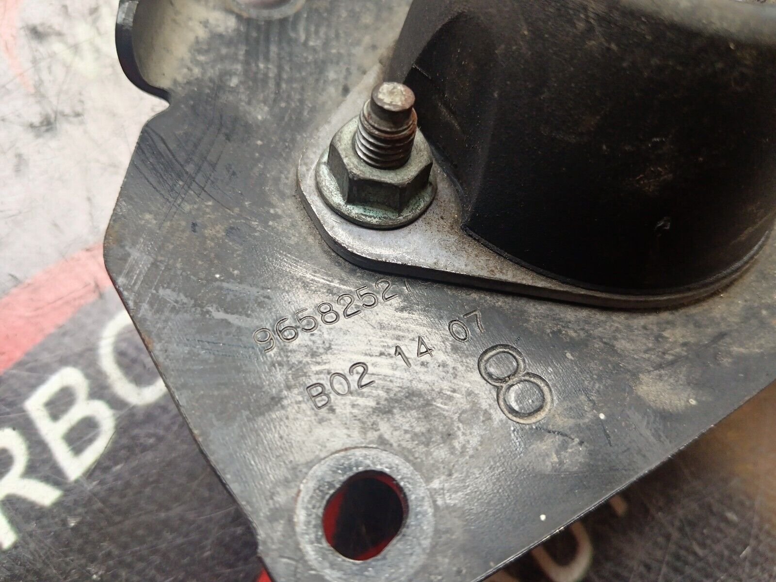 SUPPORT MOTEUR GAUCHE CITROEN C4 PICASSO REFERENCE: 9658252