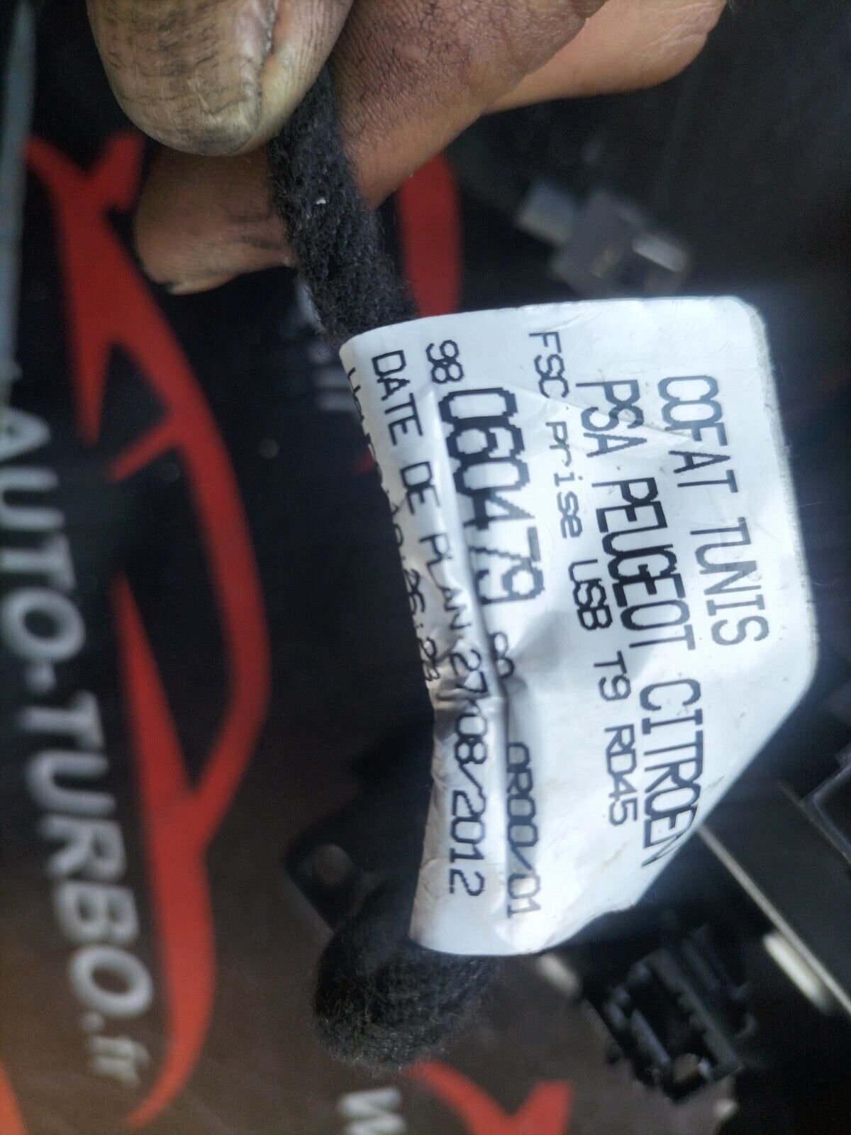 CONSOLE AUX/USB/12V PEUGEOT 308 PHASE 2 9806047980